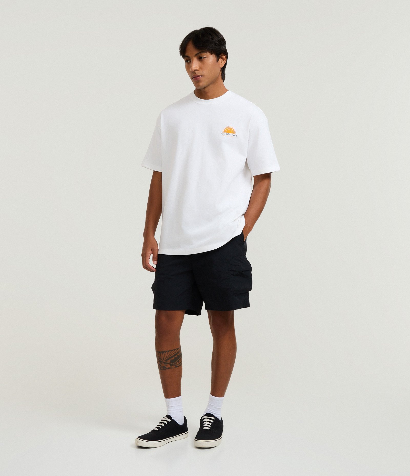 Bermuda Cargo Lisa em Tecido Tecnológico Cinza 1