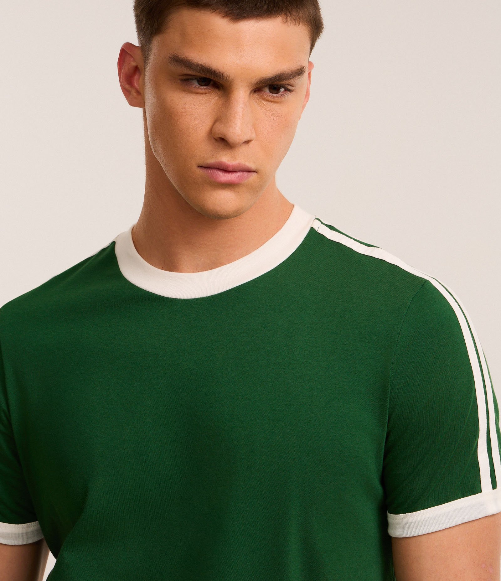Camiseta Regular em Algodão com Listras nos Ombros Verde 5