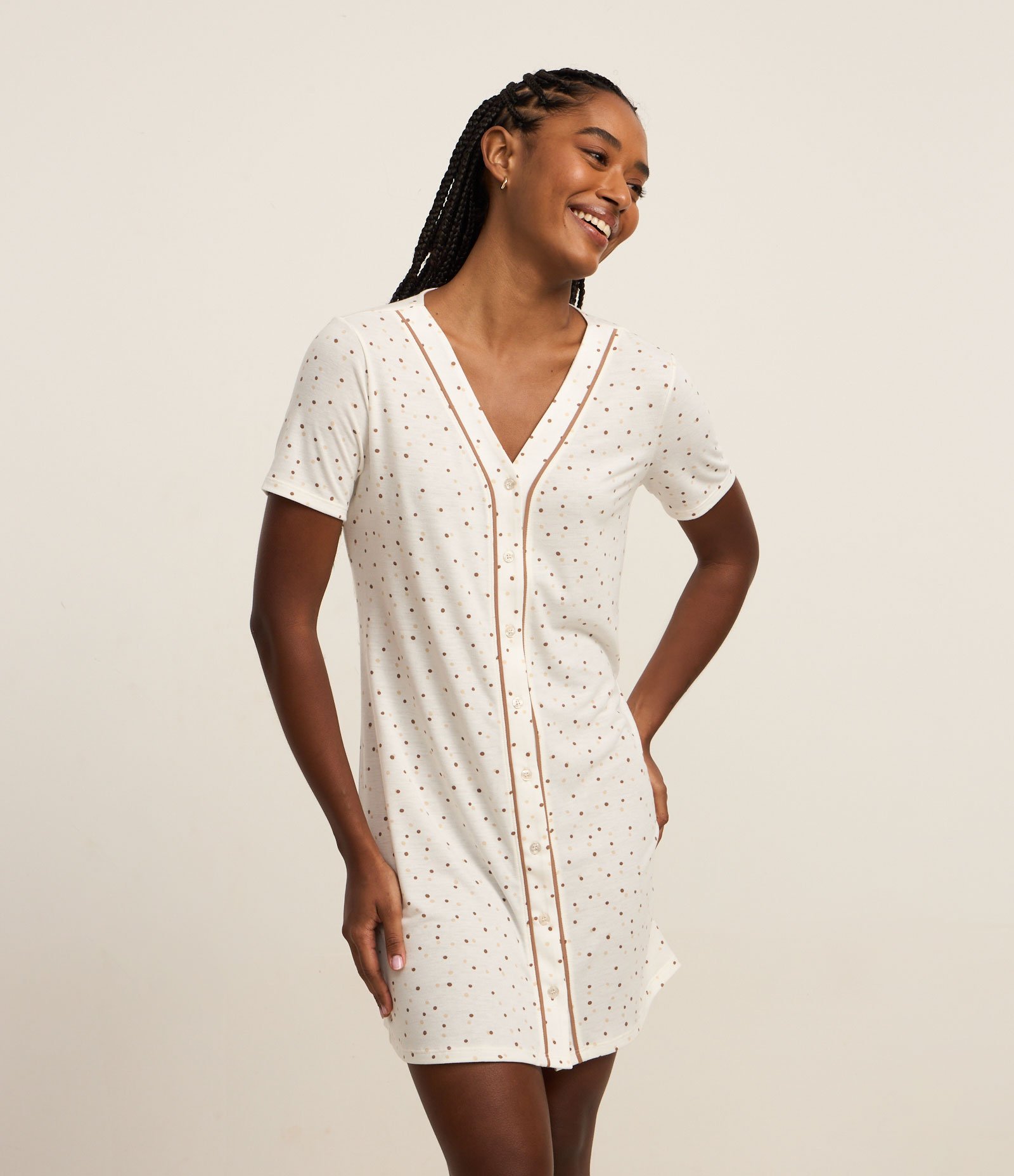 Camisola em Viscose Poá com Abotoamento Branco 2