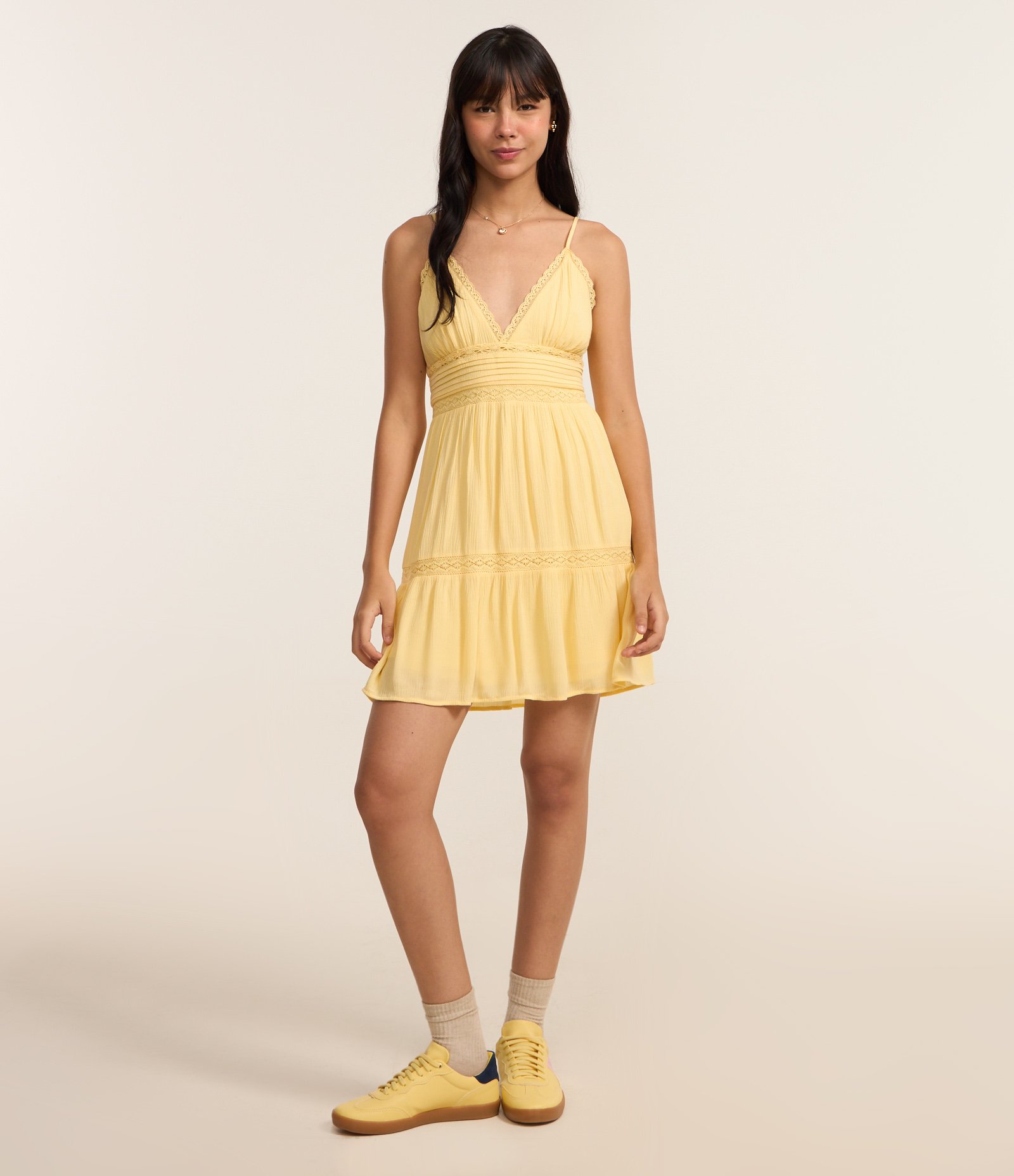 Vestido Texturizado com Detalhes em Renda Amarelo 2