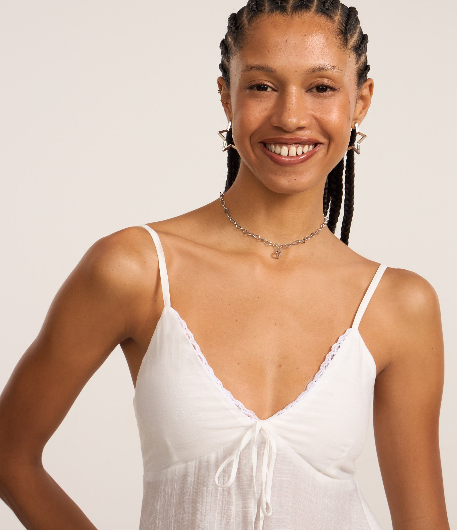 Blusa em Viscose Slub com Decote V e Babados Branco 3