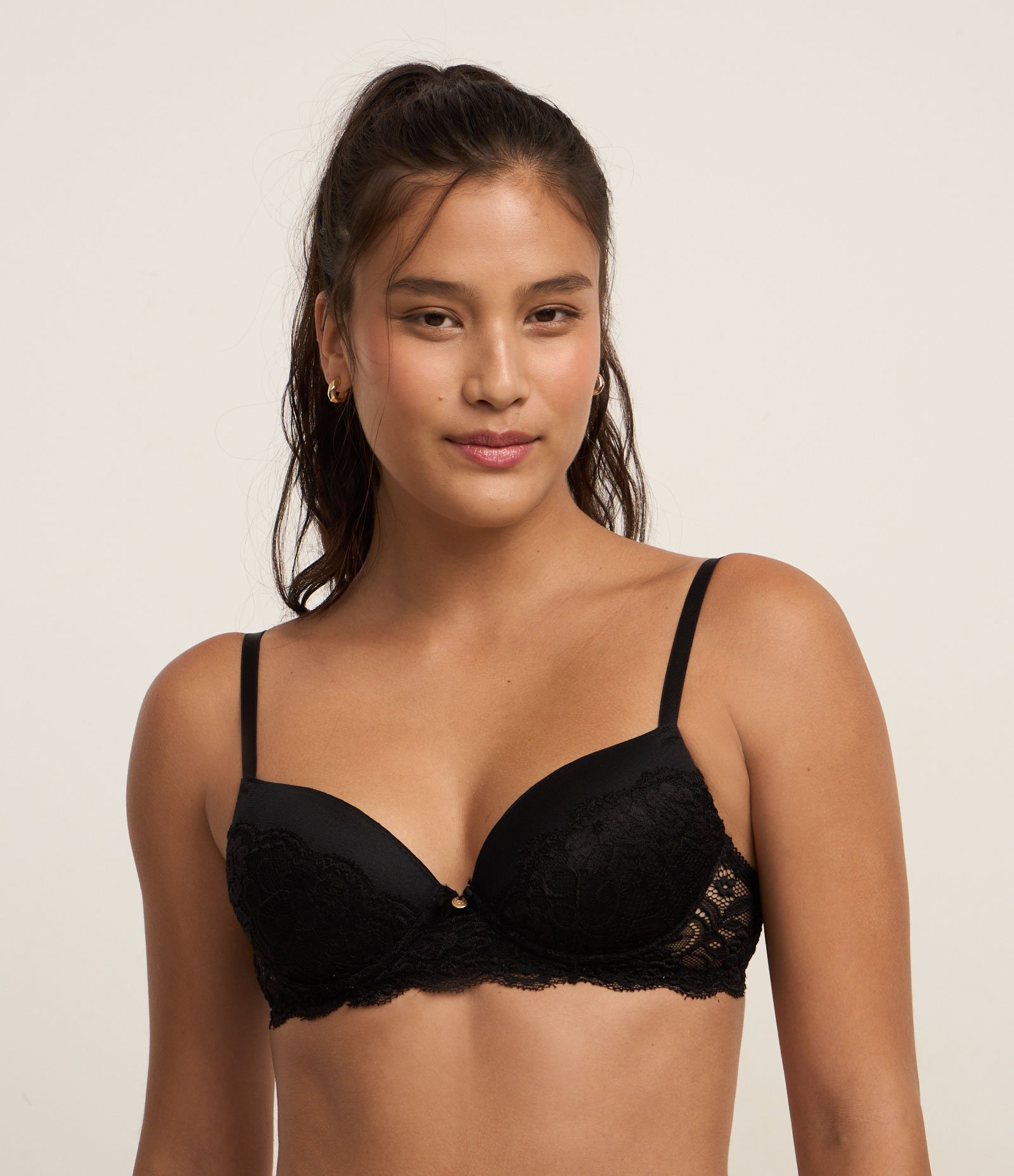 Sutiã Base em Renda Floral com Bojo Oco Preto 1