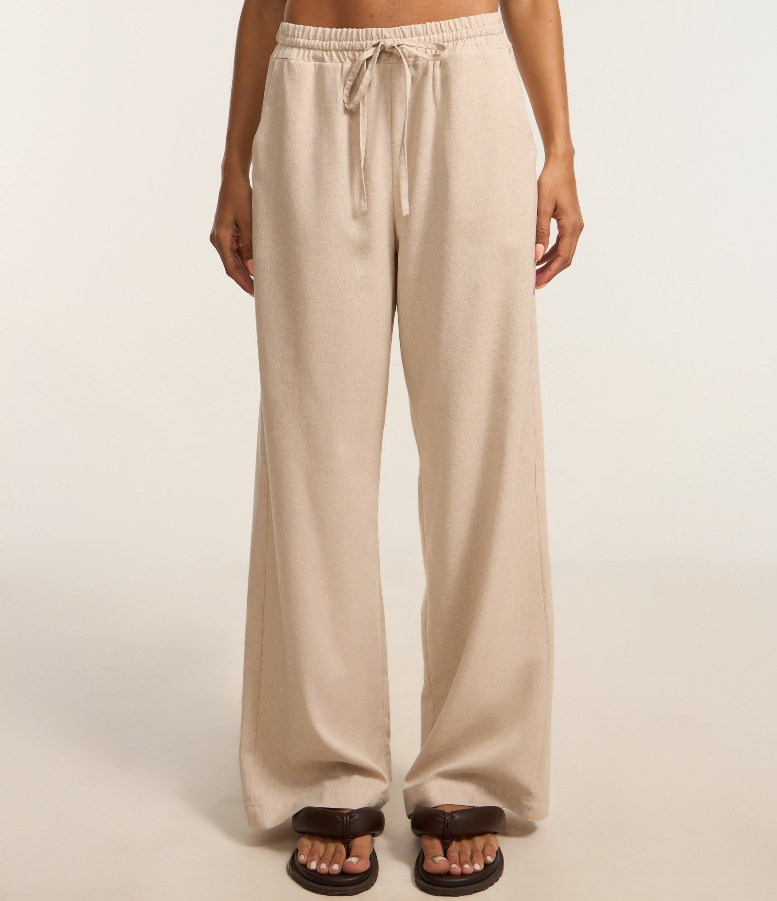 Calça Fuída em Viscolinho com Cós Elástico e Bolsos Bege 3