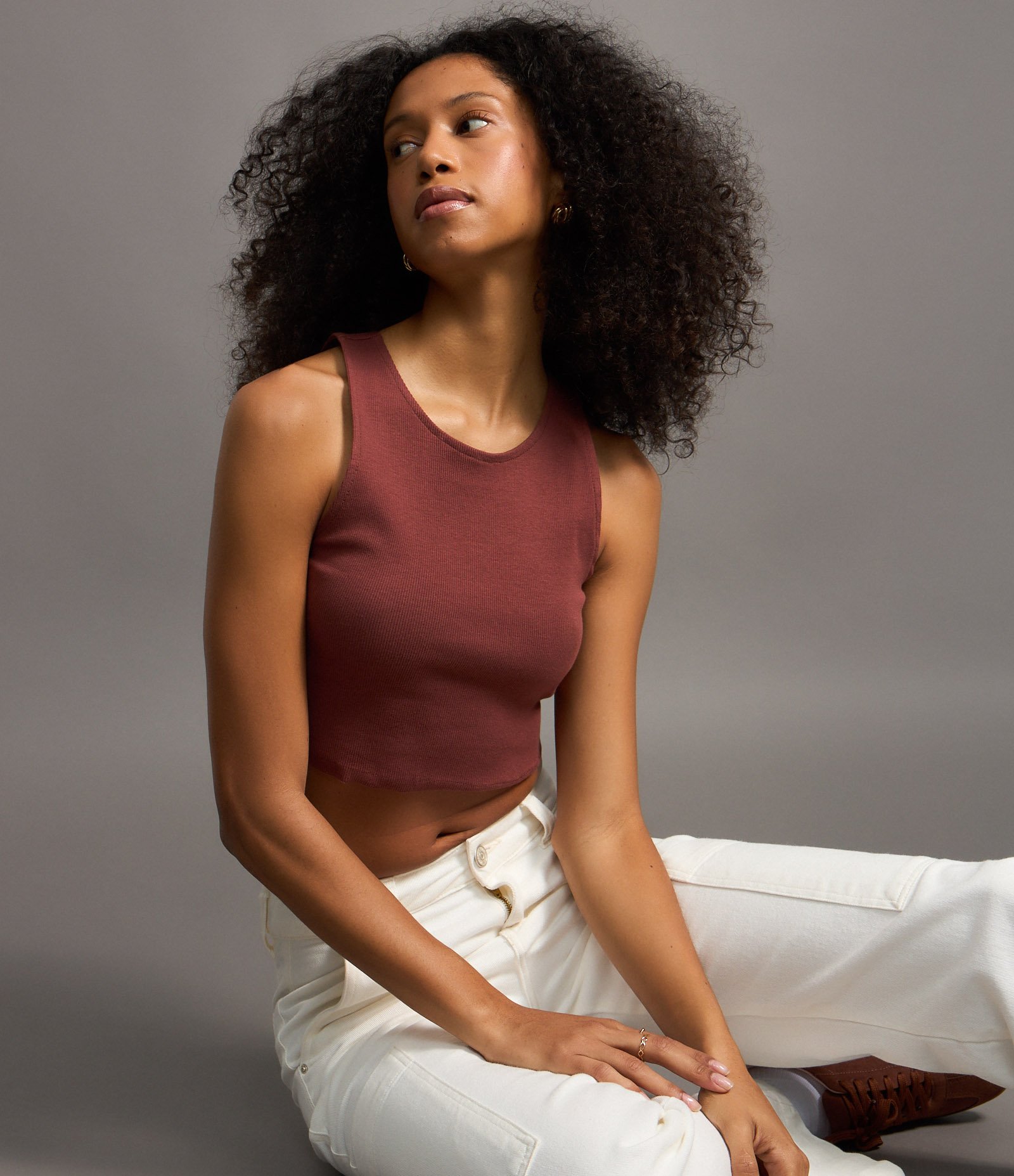 Blusa Cropped sem Manga em Algodão com Textura Canelada Marrom 1