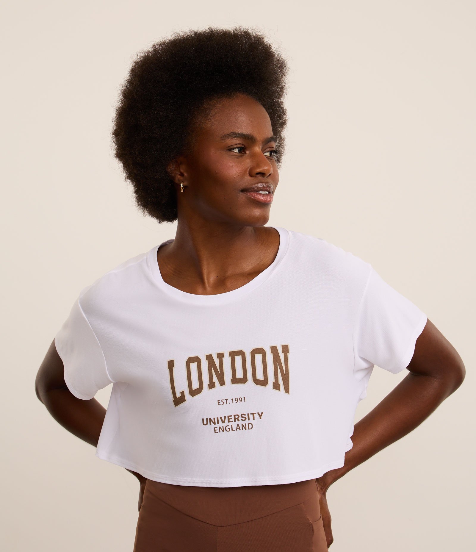 Camiseta Boxy Esportiva em Poliamida Texturizada com Estampa London Branco 1