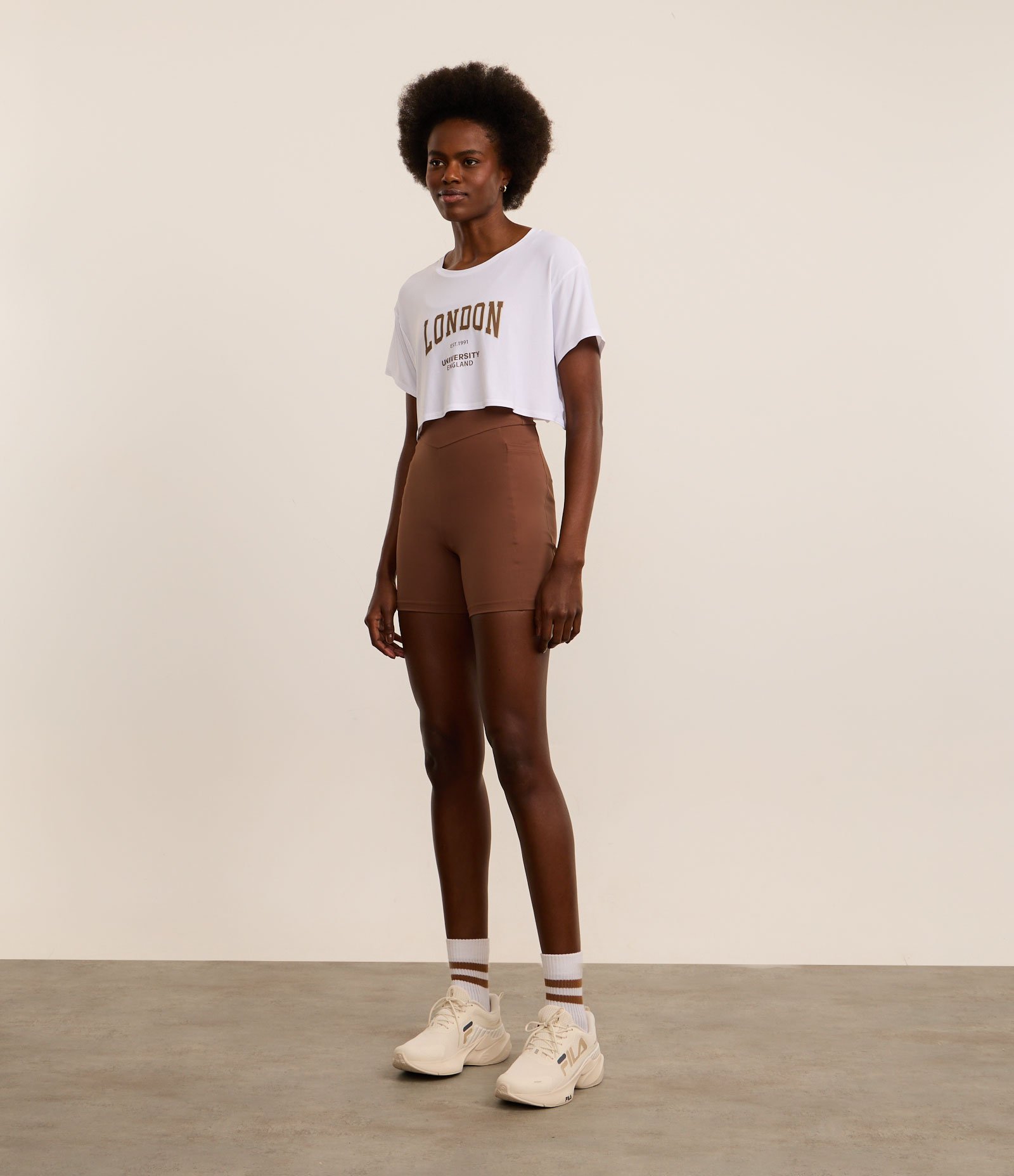 Camiseta Boxy Esportiva em Poliamida Texturizada com Estampa London Branco 2