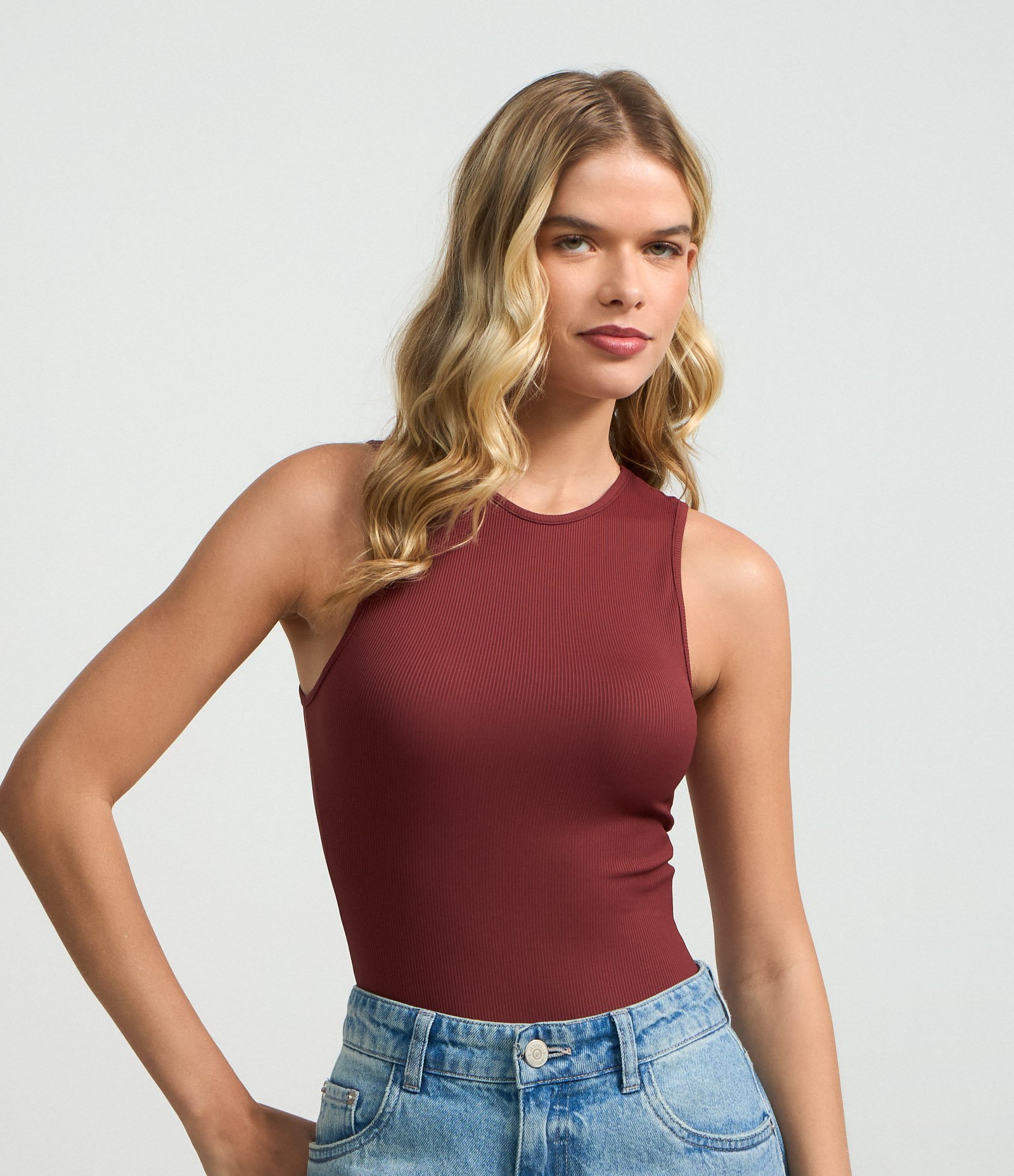 Body sem Manga em Ribana de Poliamida Bordô 4