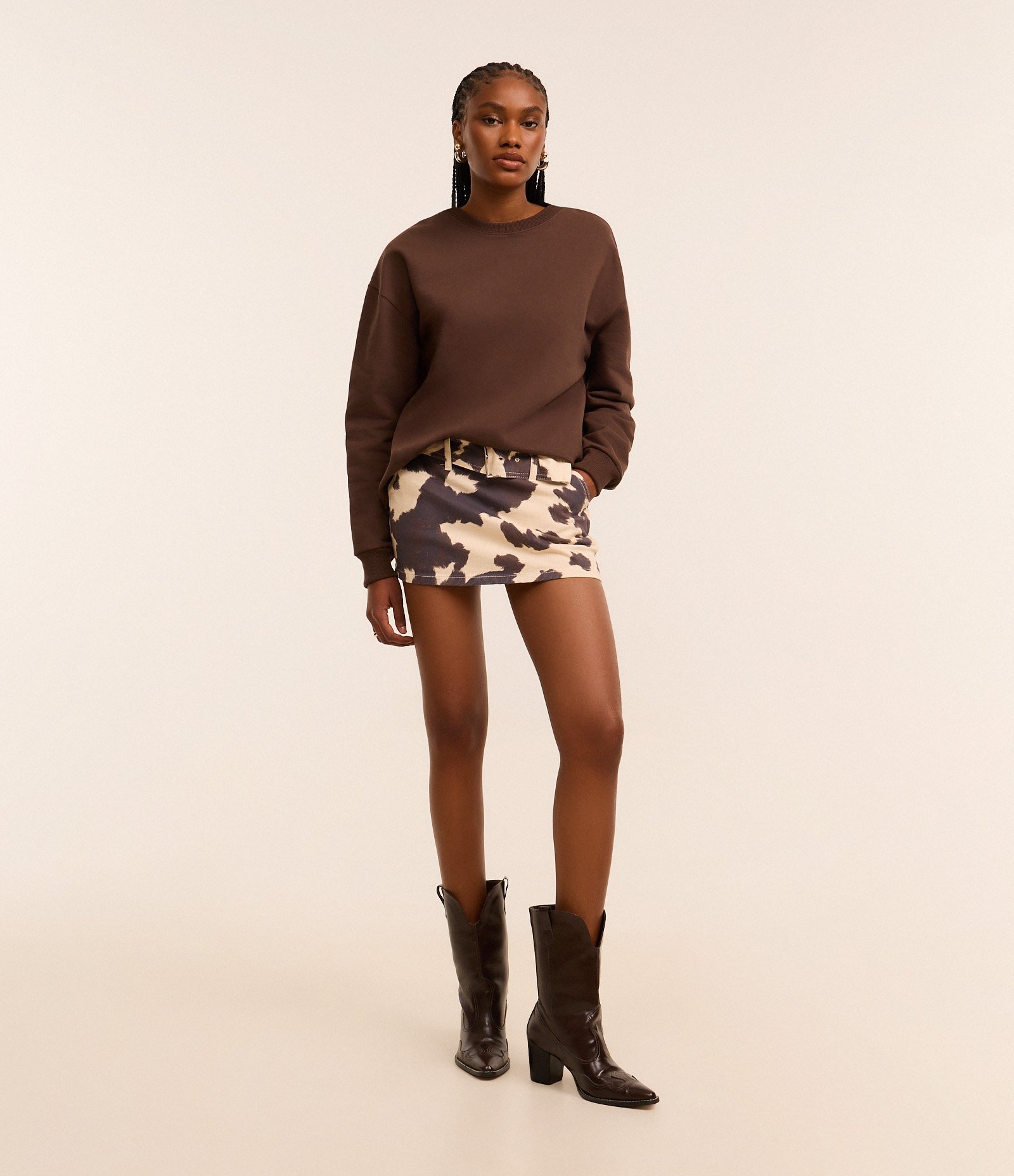 Casaco Fechado Oversized em Moletom com Felpa Marrom 2