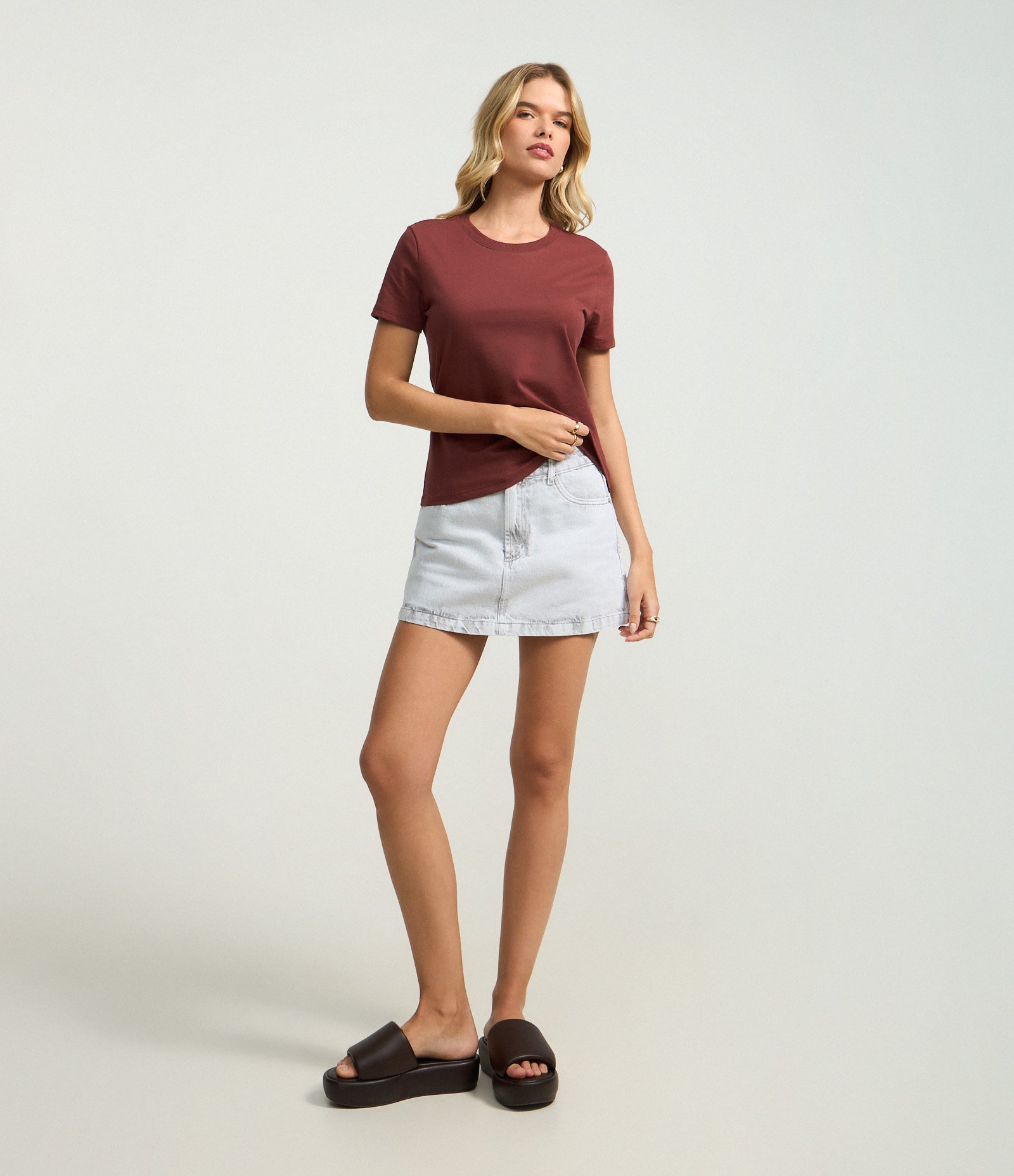 Camiseta Regular Básica em Algodão Terracota 2