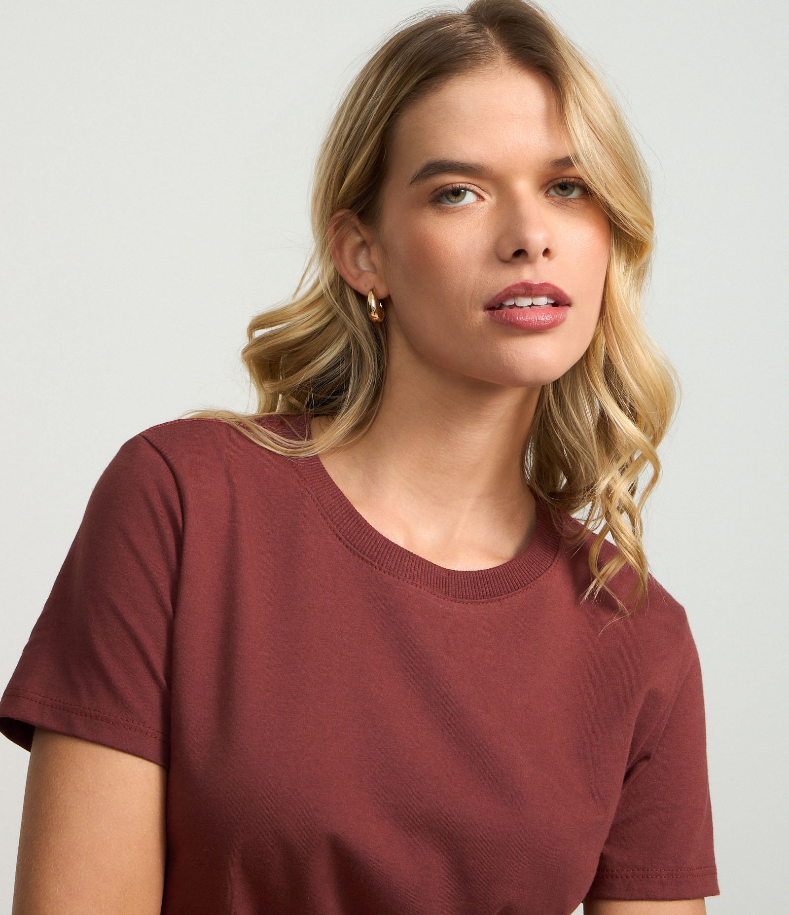 Camiseta Regular Básica em Algodão Terracota 3