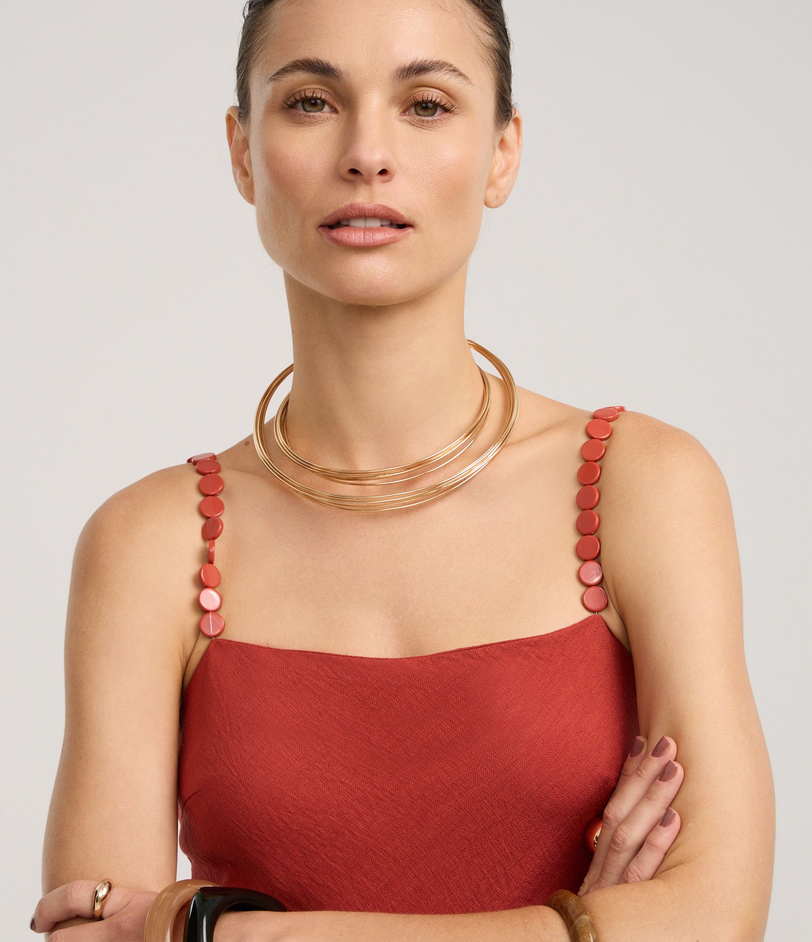 Vestido Reto Midi em Viscose com Aviamentos na Alça Terracota 3