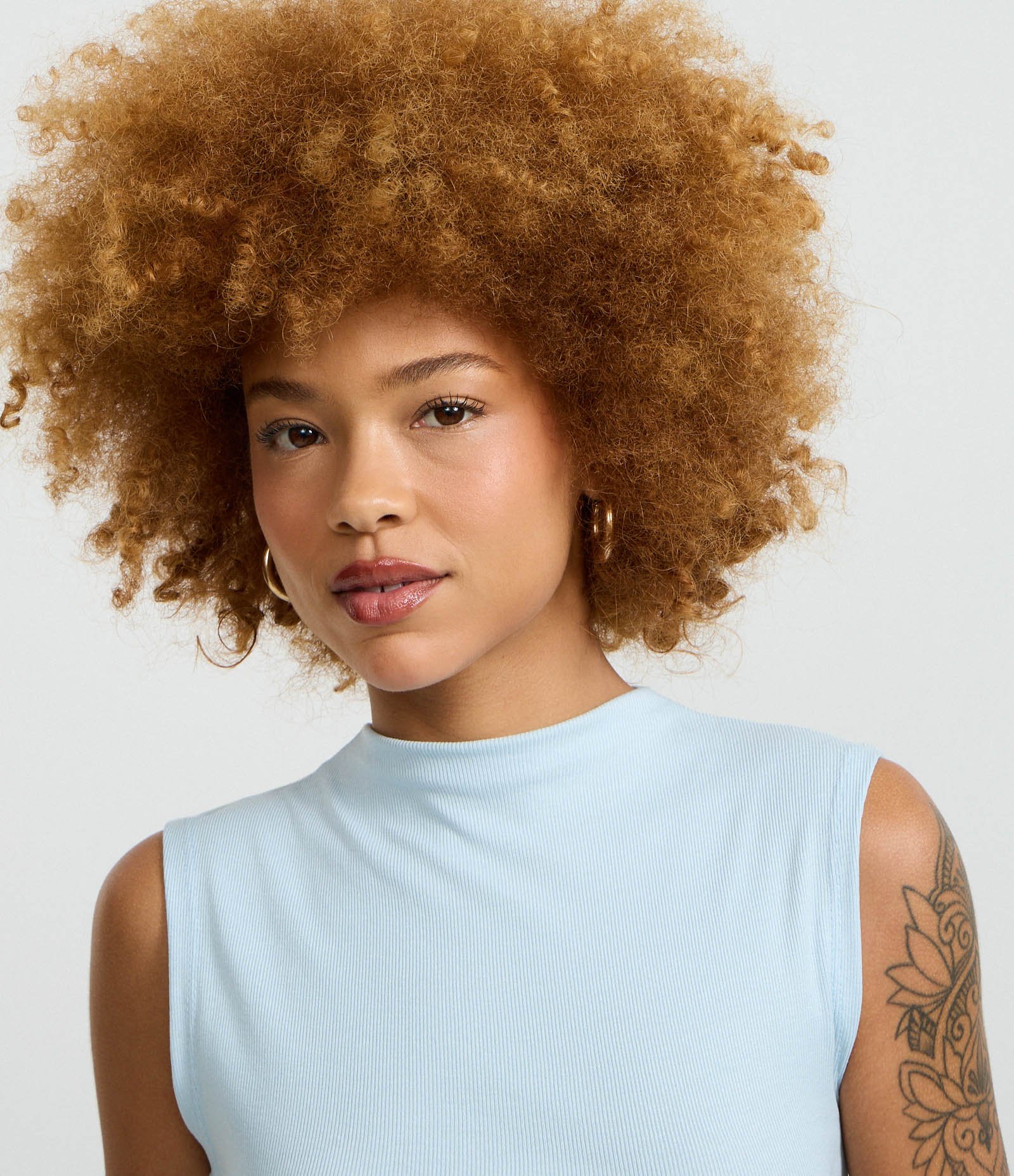 Blusa Canelada em Ribana com Golinha Alta Azul 4