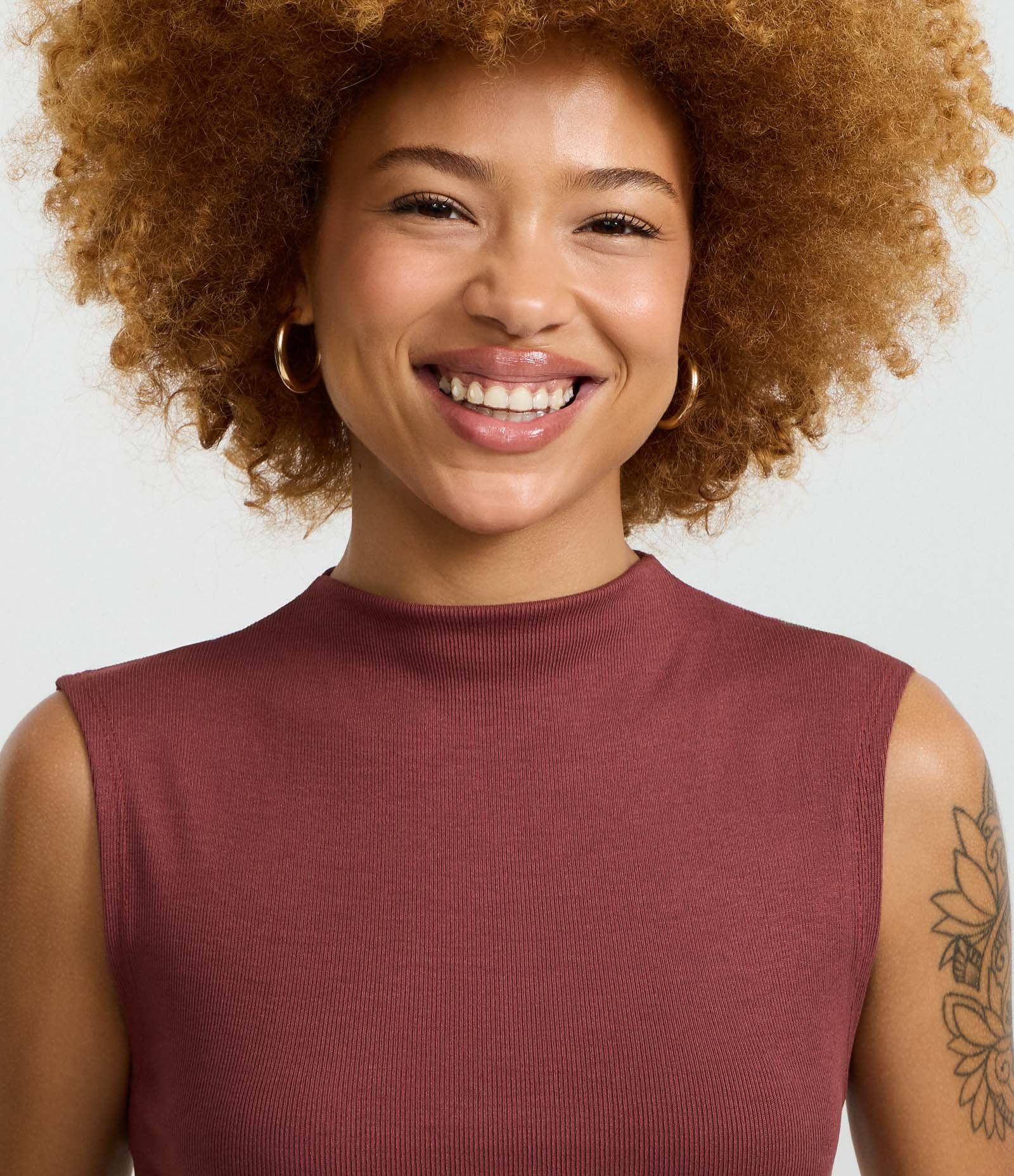 Blusa Canelada em Ribana com Golinha Alta Marrom 4