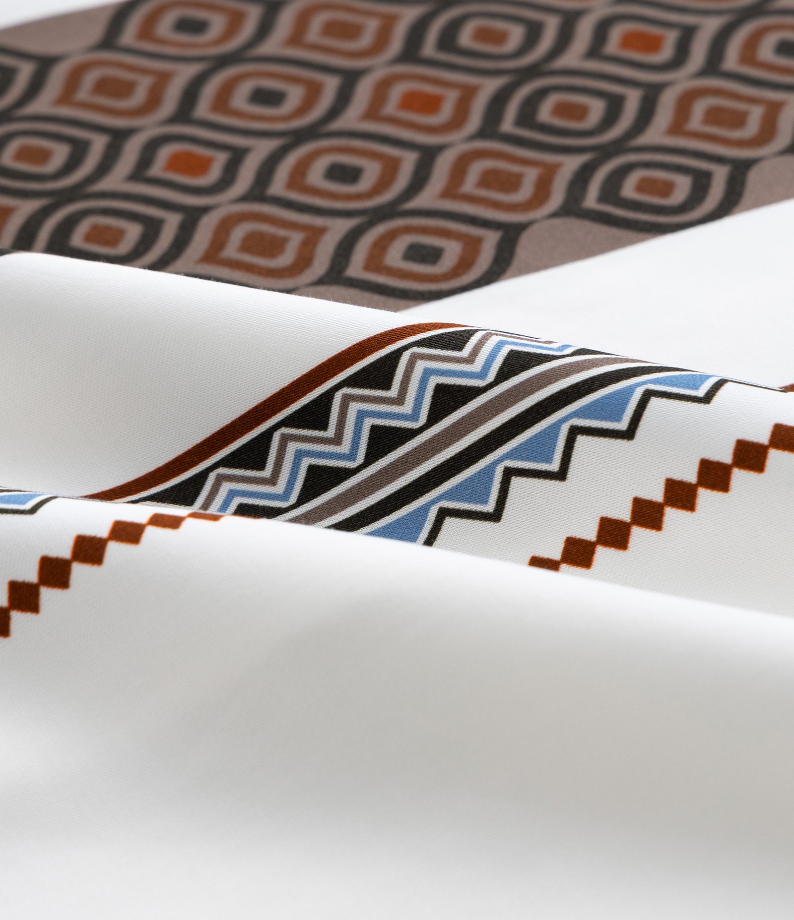 Camisa Relaxed em Viscose com Listras Geométricas Branco 7