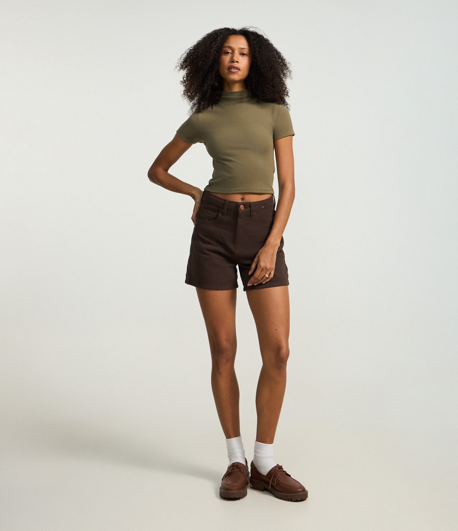 Blusa Básica Texturizada em Viscose com Golinha Alta Verde 2