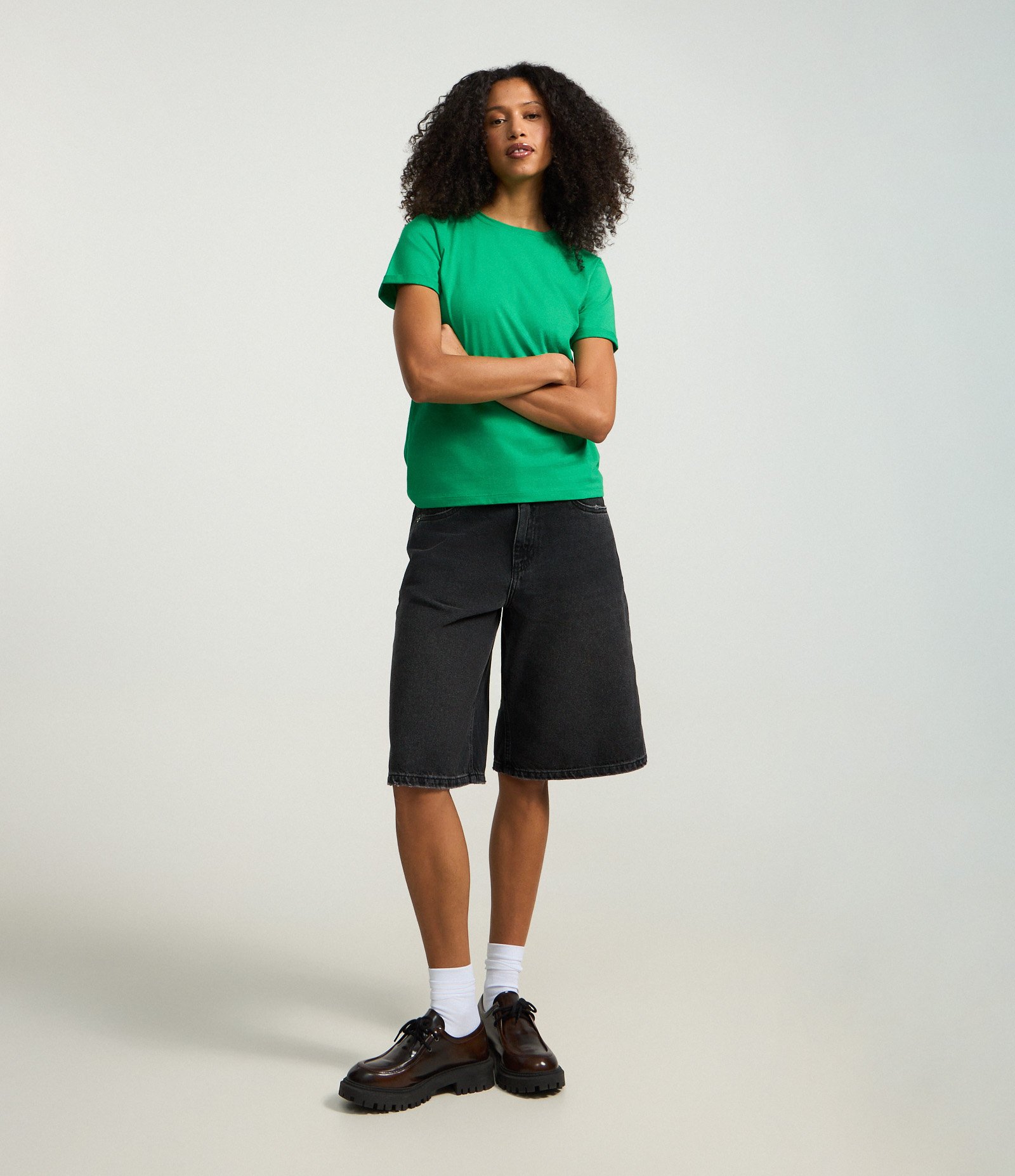 Camiseta Regular em Algodão com Manga Dobrada Verde 2