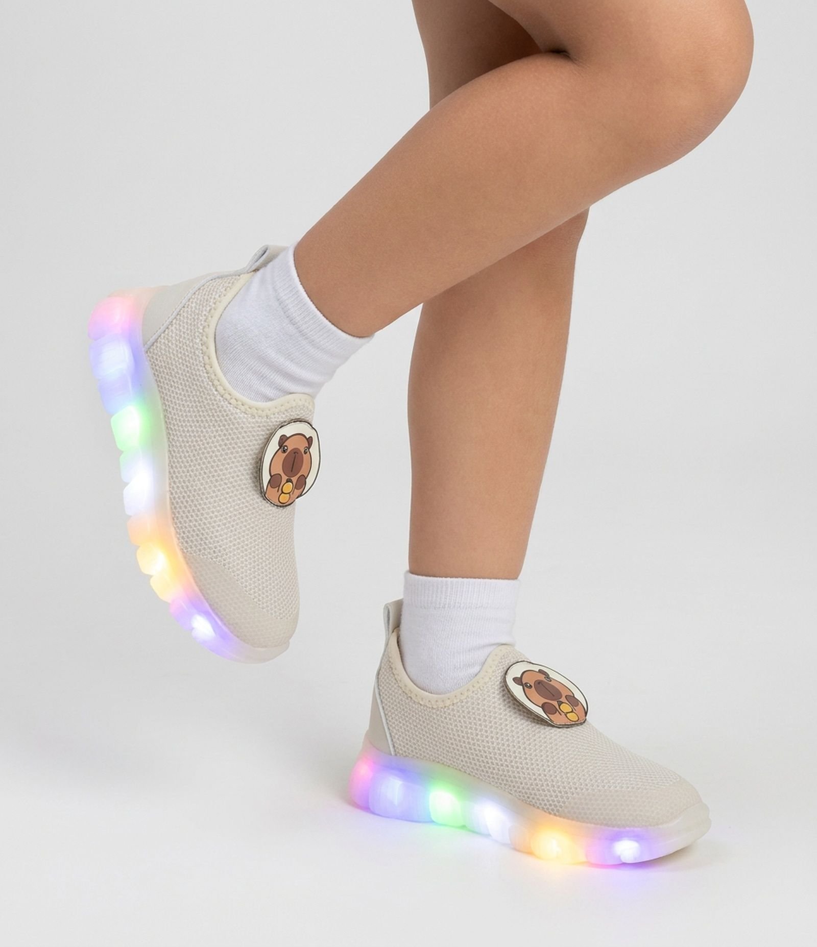 Tênis Calce Fácil Infantil com Sola LED e Estampa Capivara - Tam 20 ao 27 Off White 1