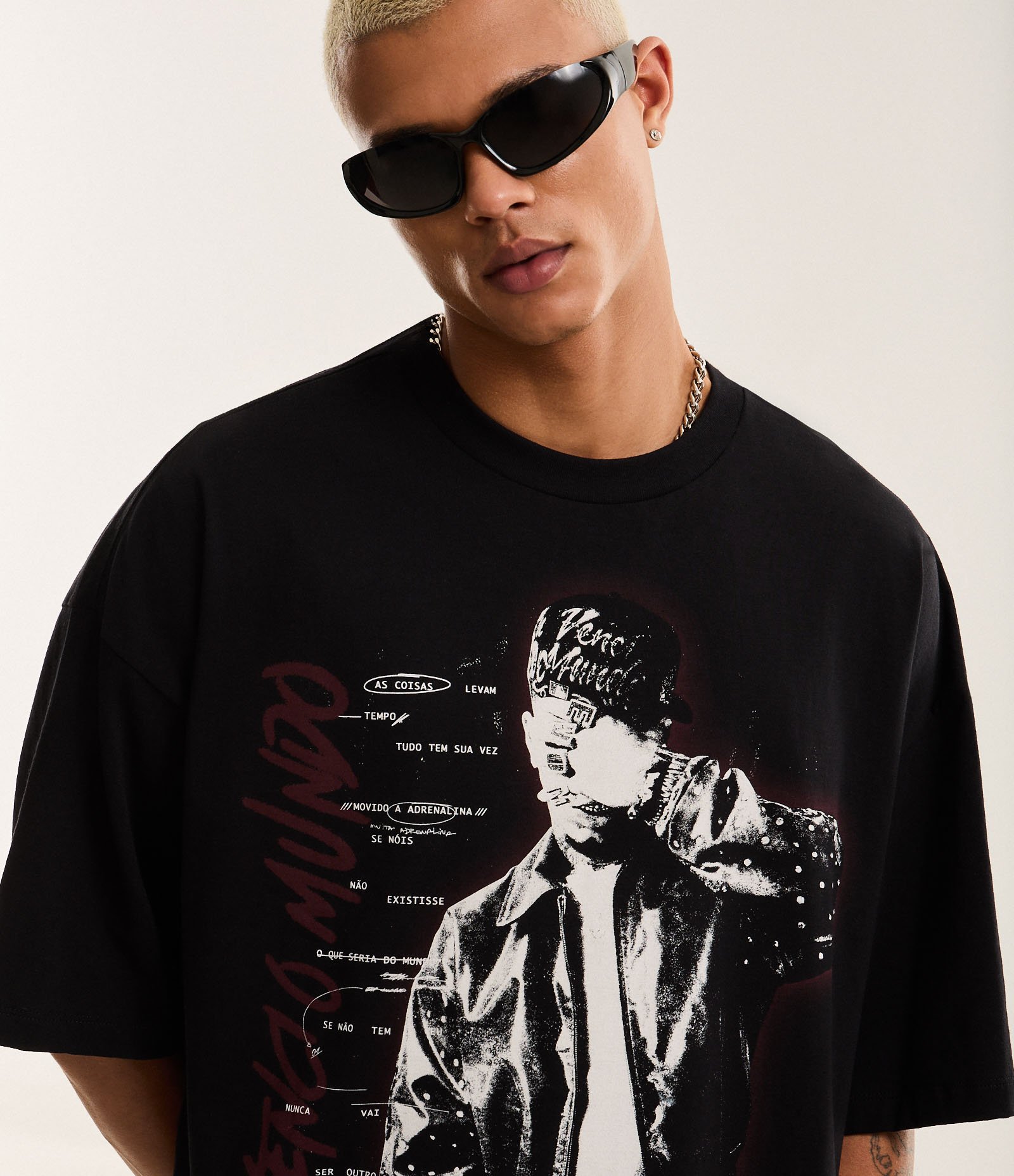 Camiseta Oversized em Algodão com Estampa Lettering Eu Venci o Mundo Veigh Preto 5