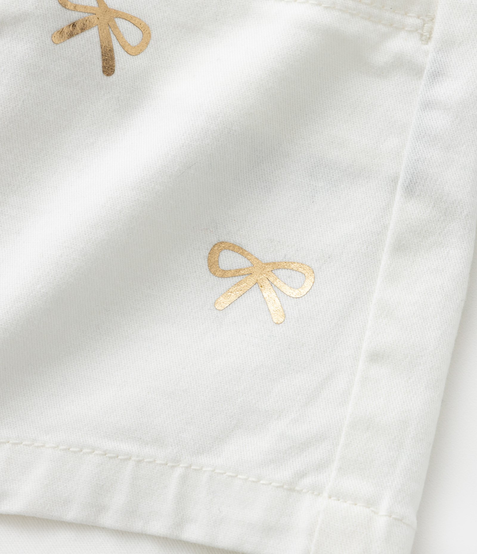 Short Infantil Clochard em Sarja com Estampa de Laços - Tam 1 a 6 Anos Branco 3