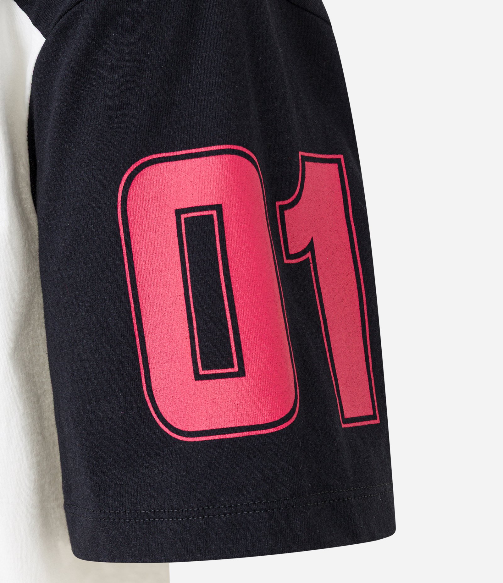 Camiseta Relaxd em Algodão com Estampa One Piece Branco 9