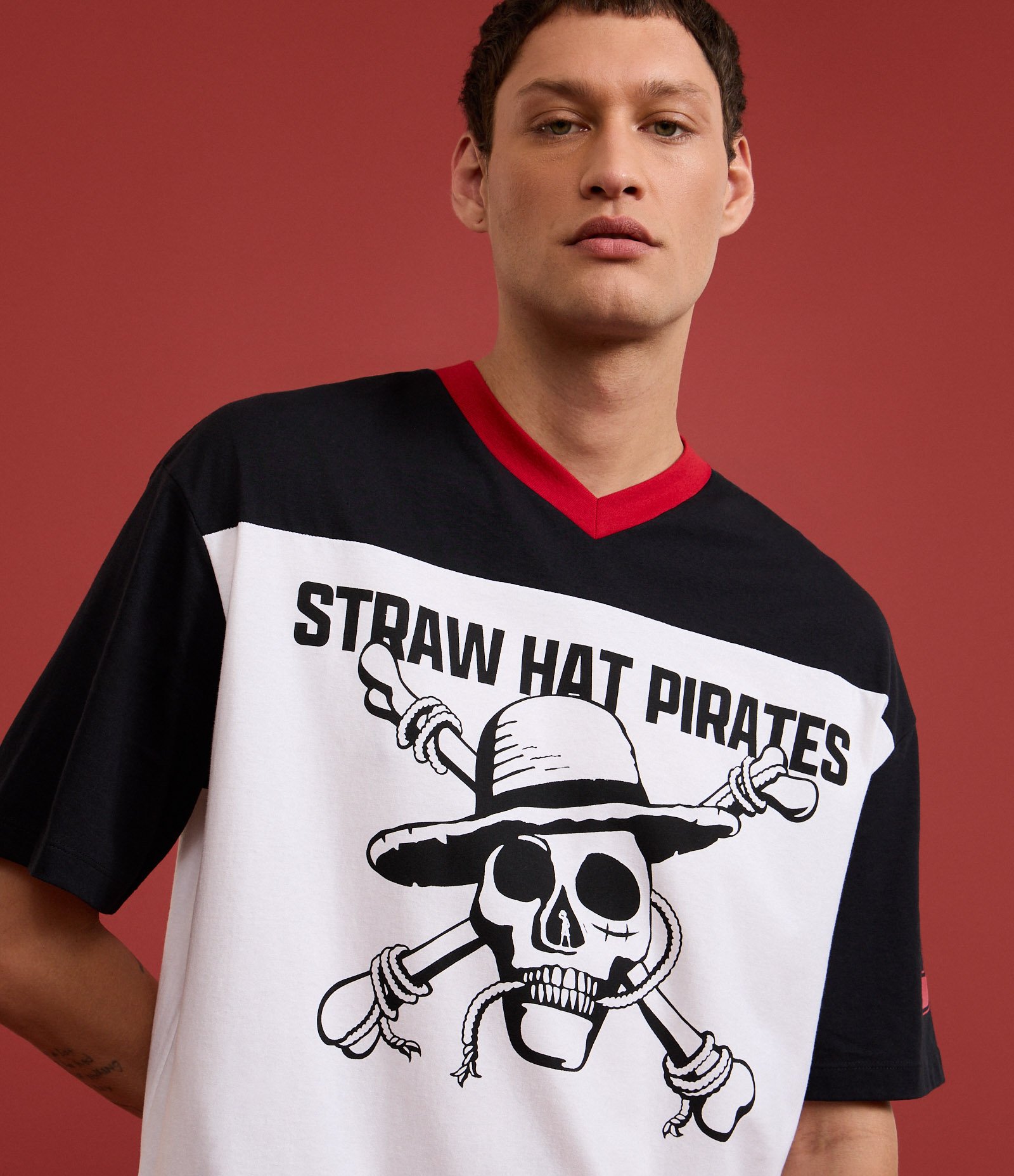 Camiseta Relaxd em Algodão com Estampa One Piece Branco 3