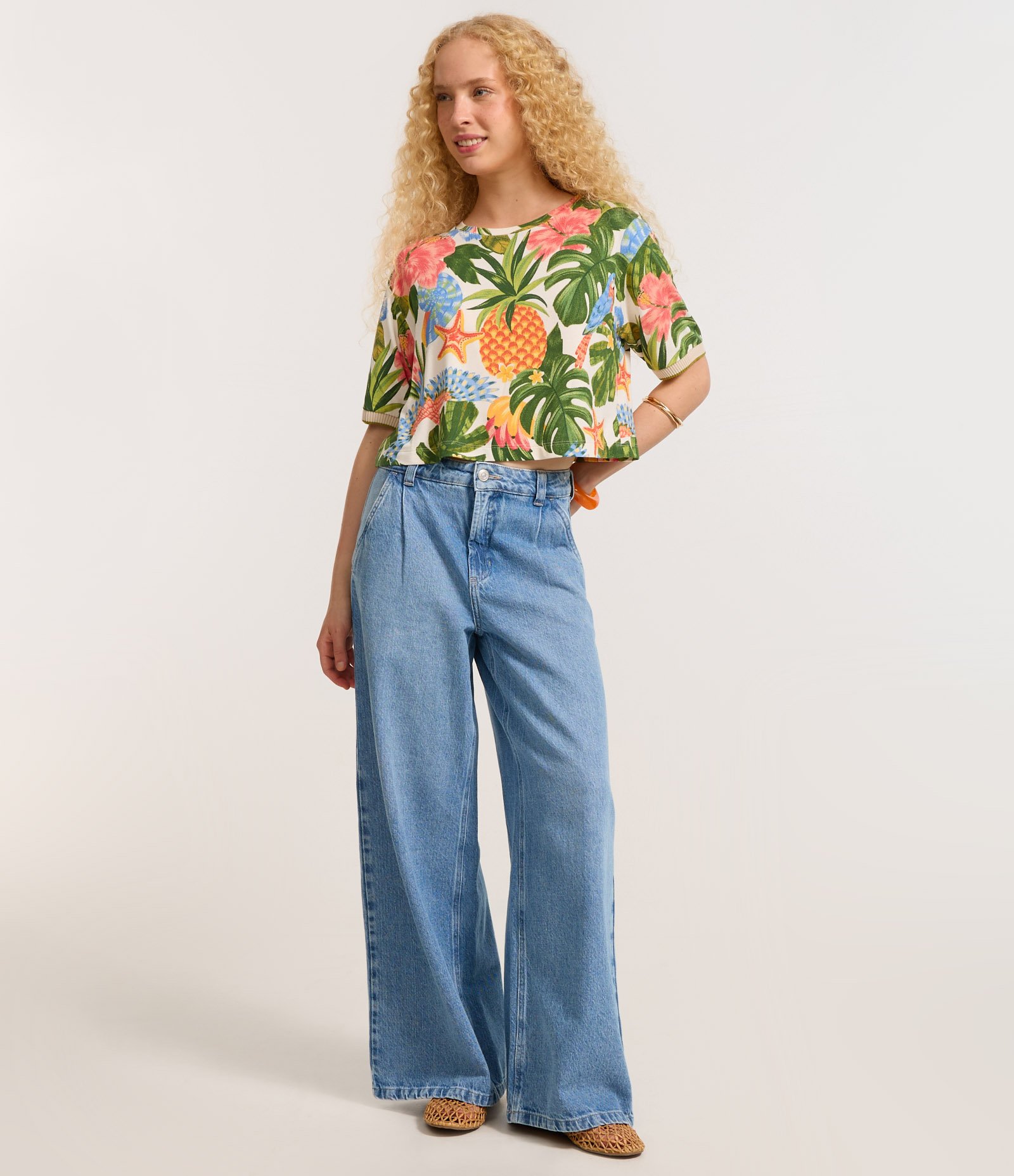 Blusa Cropped em Viscose com Estampa Tropical Multicores 2