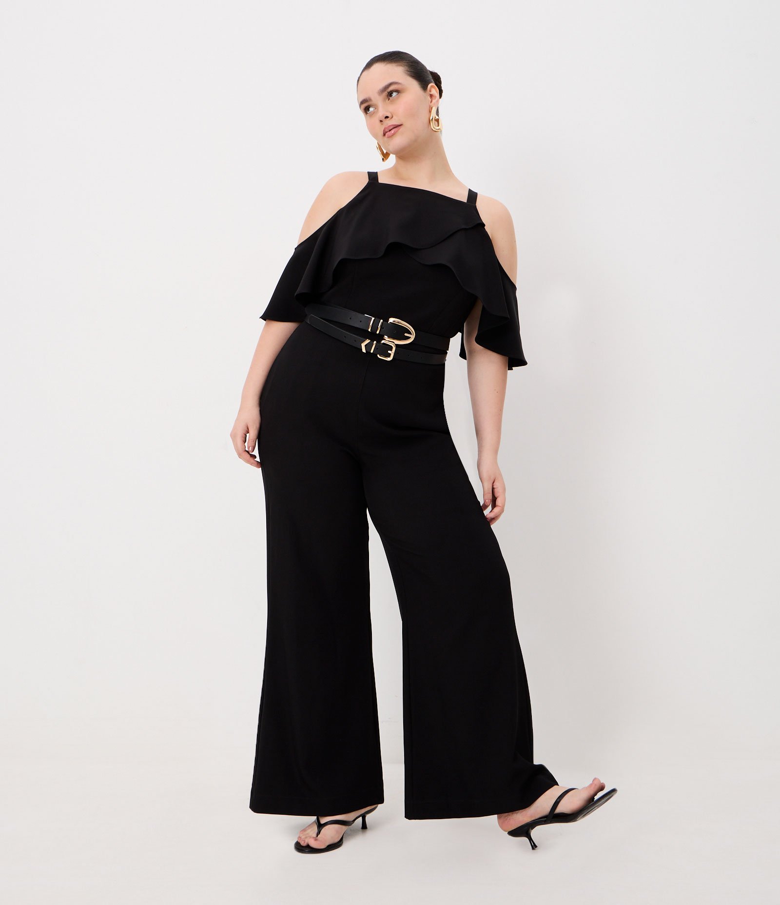 Macacão Alfaiataria em Crepe com Babados Curve & Plus Size Preto 2