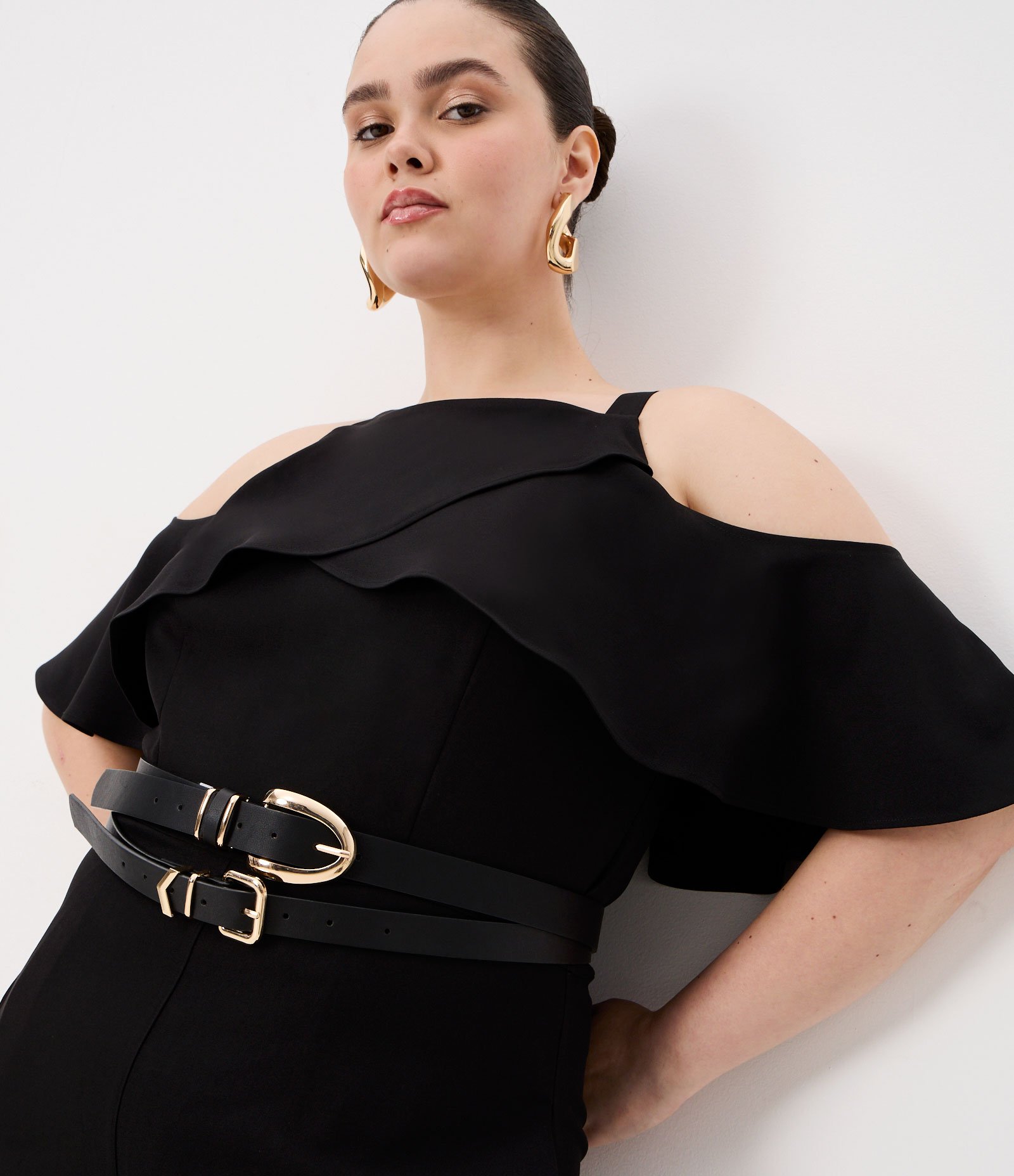 Macacão Alfaiataria em Crepe com Babados Curve & Plus Size Preto 5