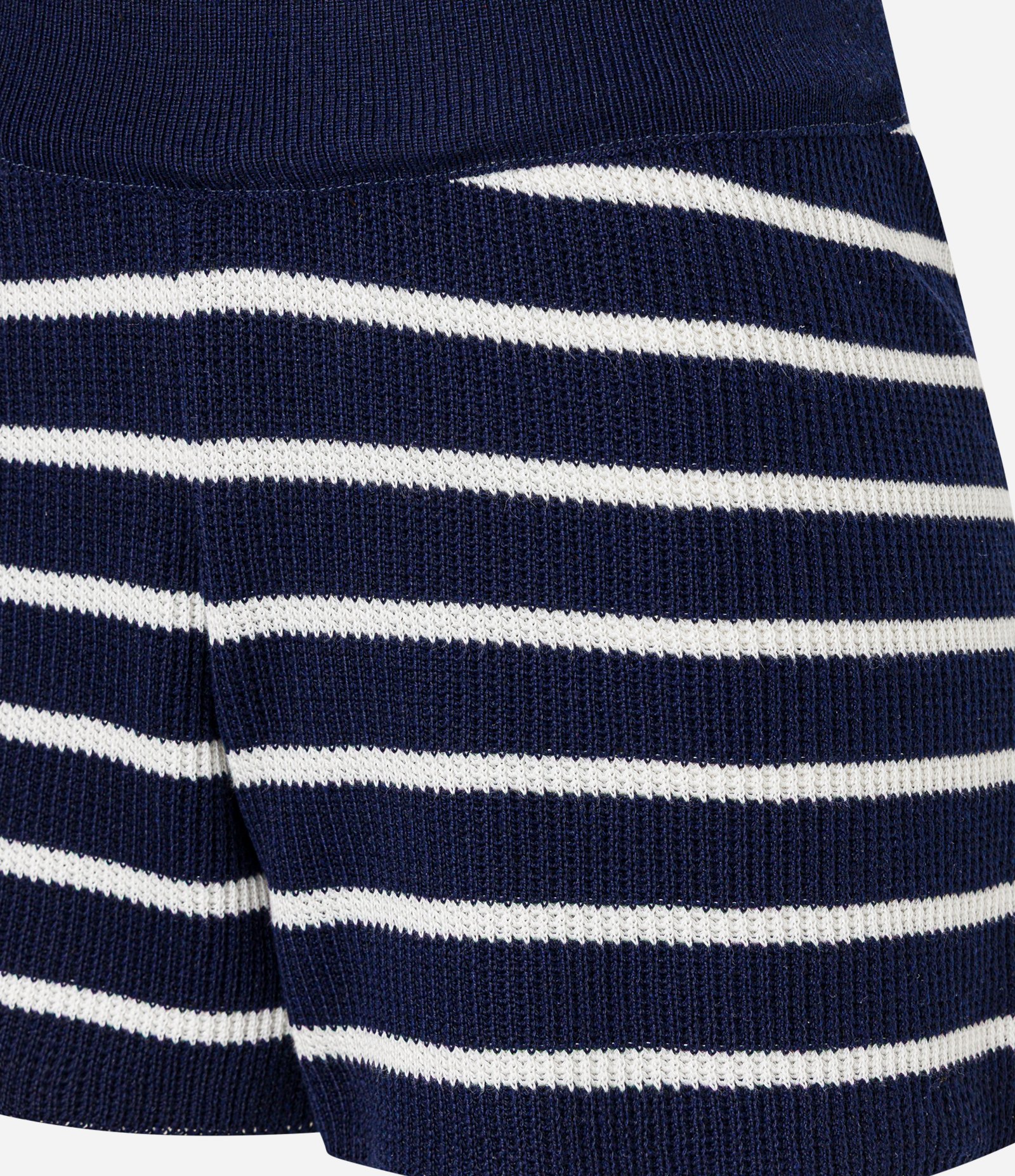 Short Regular em Tricô com Listras Azul Marinho 7