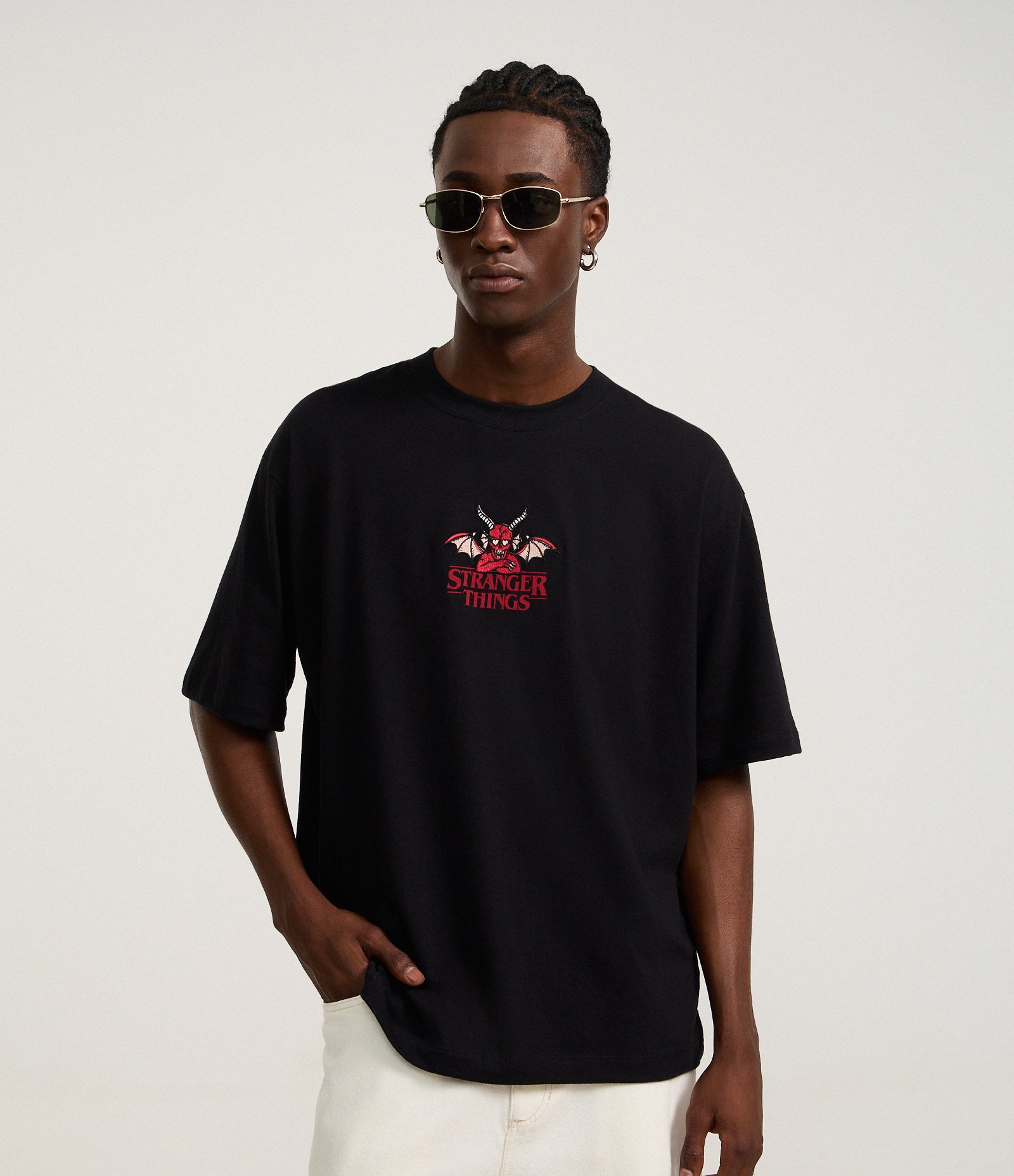 Camiseta Boxy em Algodão com Estampa Stranger Things Preto 2