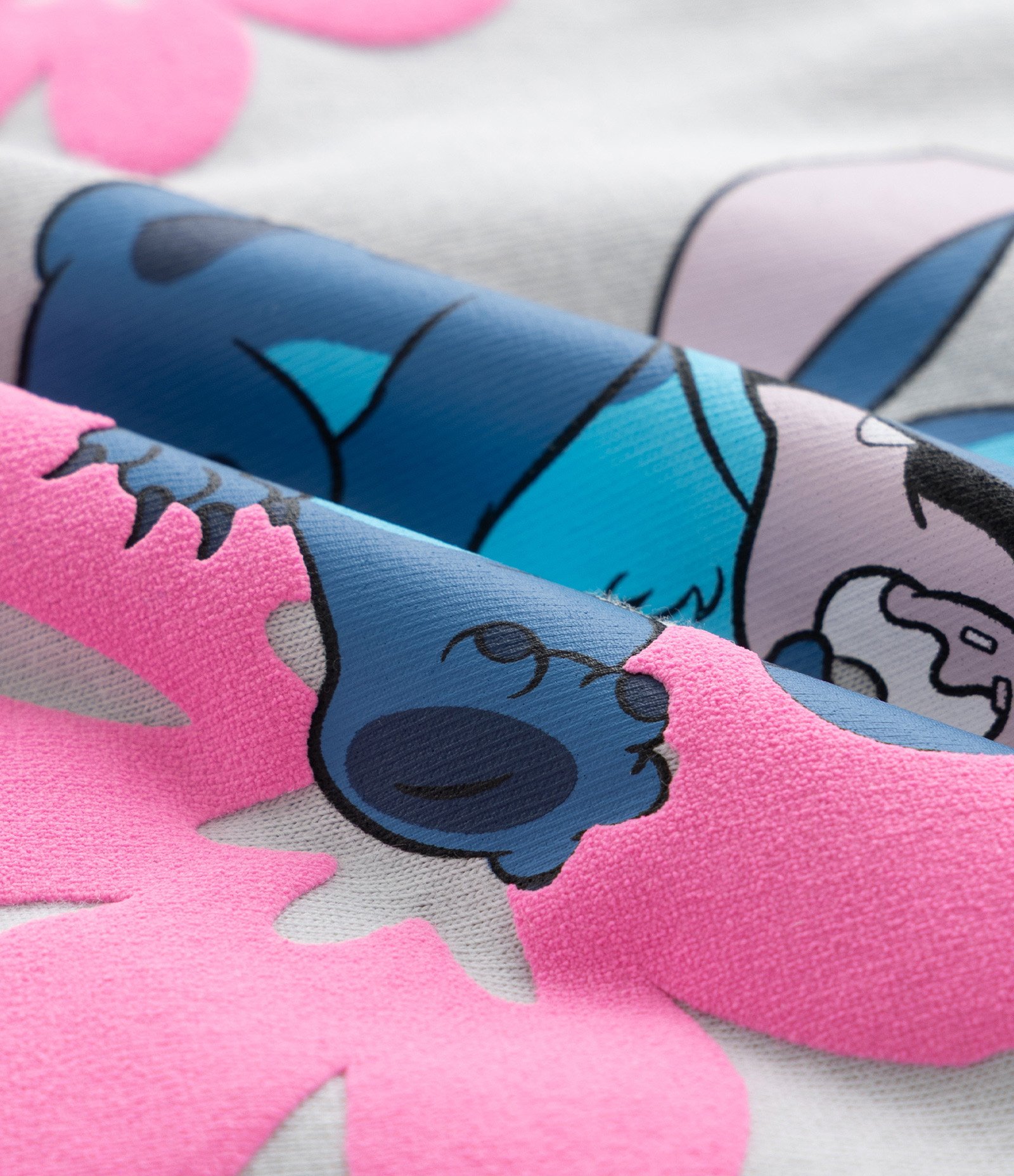 Camiseta Infantil com Estampa Stitch com Flores Havaianas - Tam 5 a 14 Anos Cinza 3