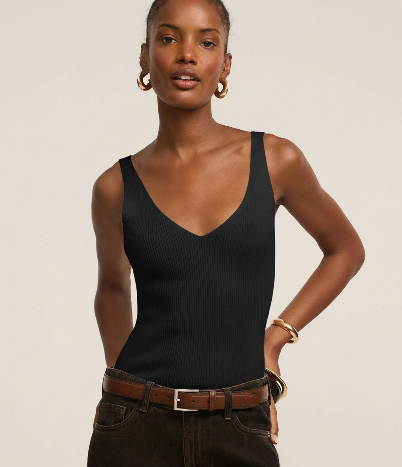 Blusa Canelada em Tricô com Decote V e Costas Decotadas Preto 1