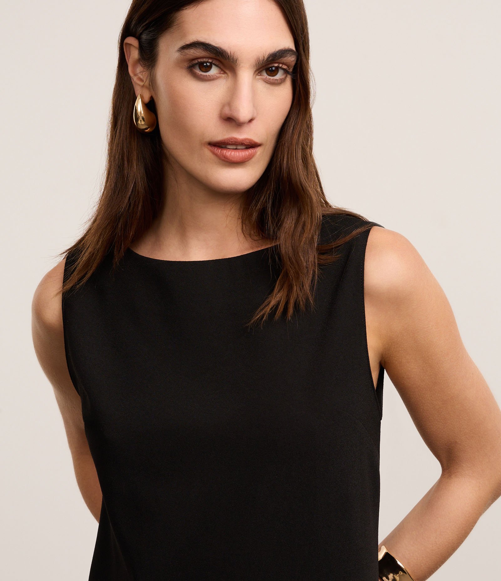 Vestido Hi-Lo Midi com Cintura Baixa e Barra Assimétrica Preto 3