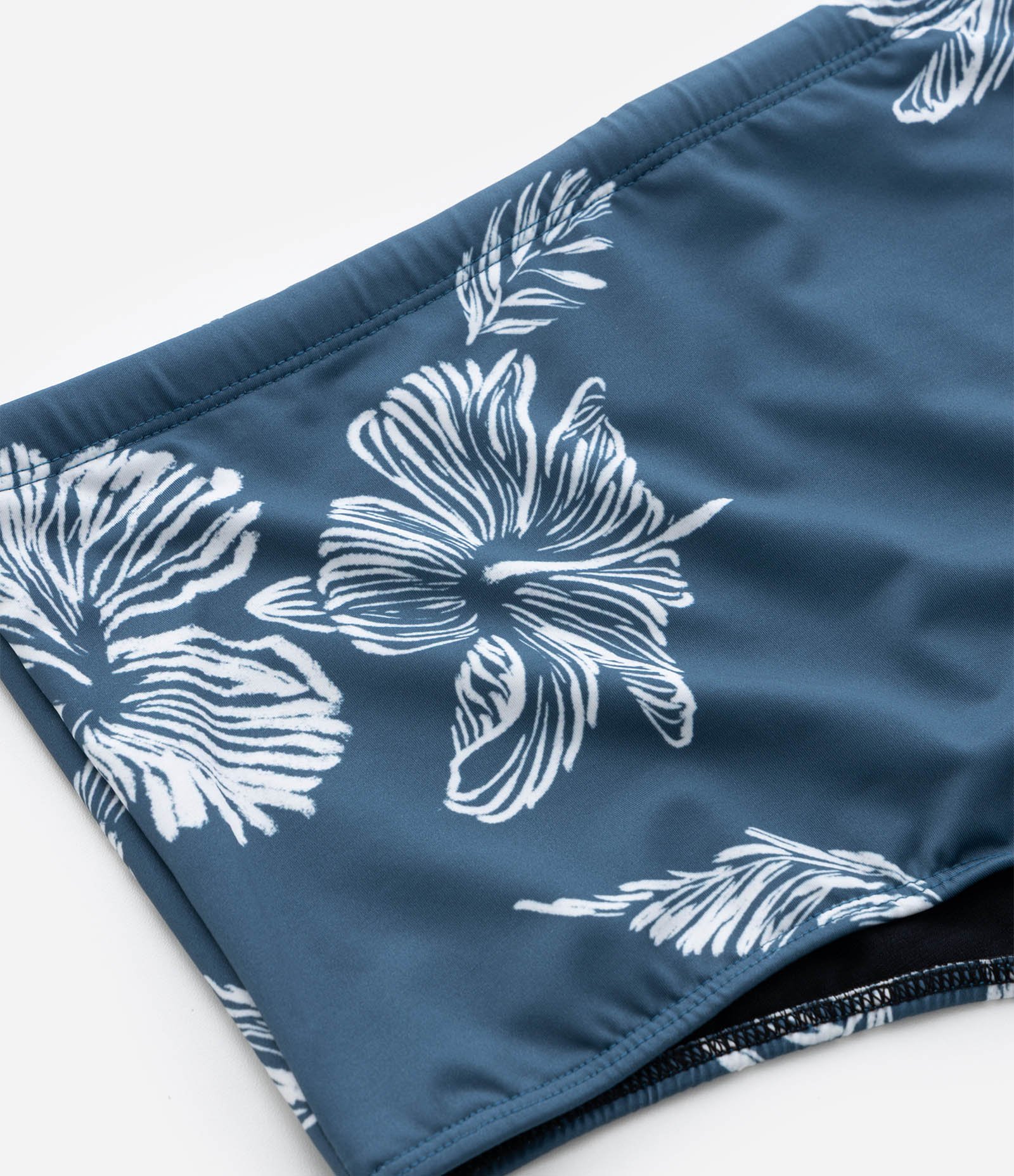 Sunga em Microfibra com Estampa de Folhagem e Cordão Interno Azul 10