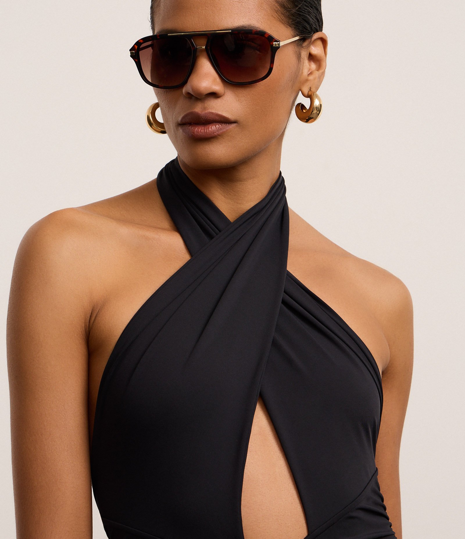 Body em Microfibra com Decote Profundo e Amarração Preto 4