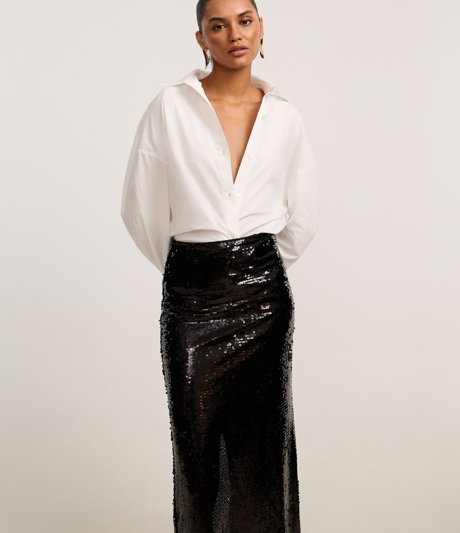 Saia Long Midi em Paetê com Fenda na Barra Preto 2