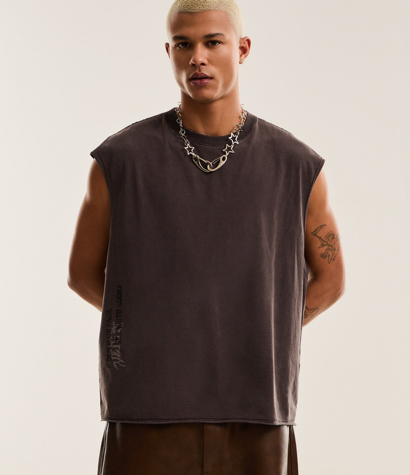 Regata Boxy em Algodão com Estampa Veigh Marmorizada Marrom 2