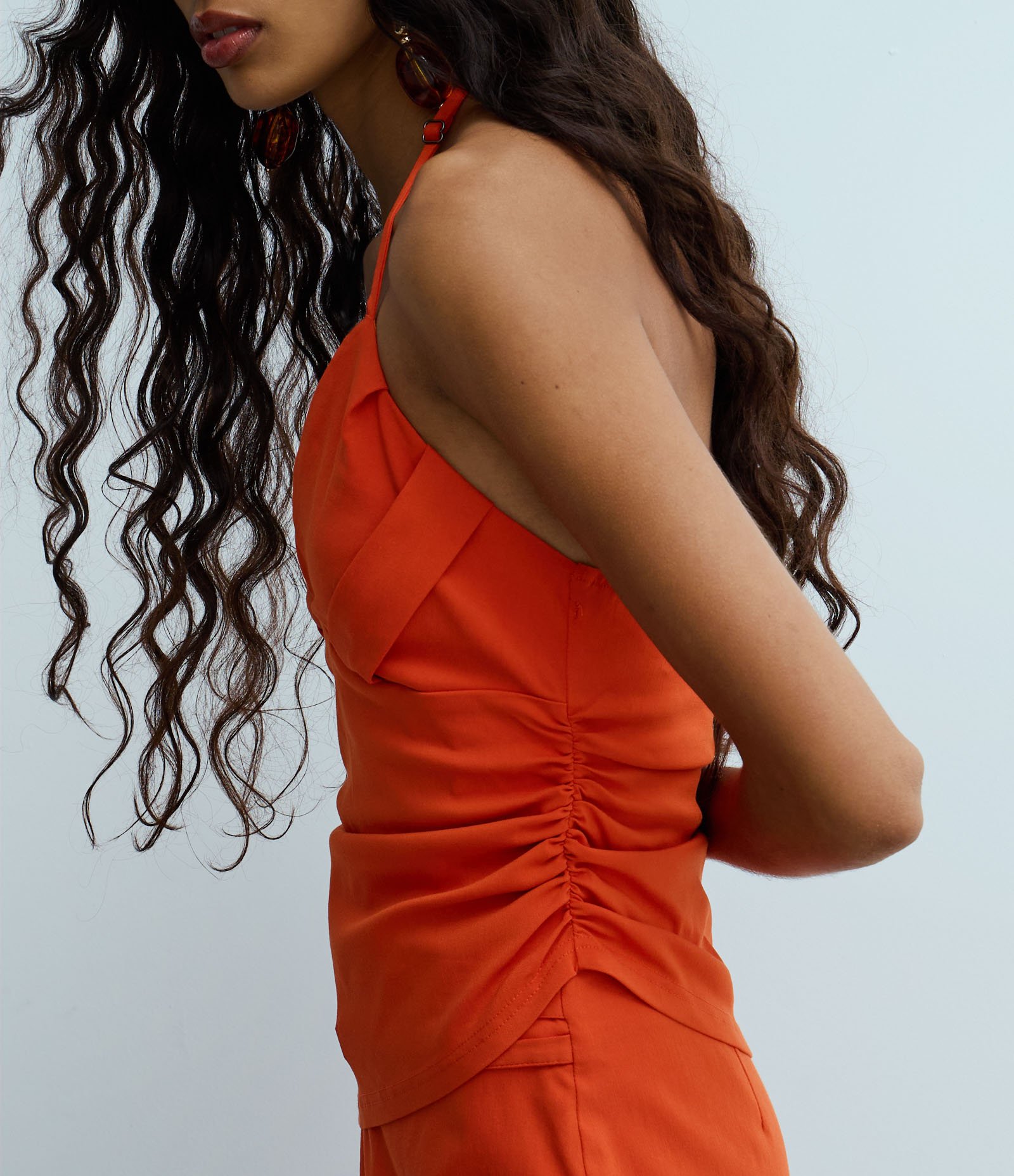 Blusa Frente Única em Bengaline com Busto Franzido e Barra Assimétrica Laranja Escuro 3