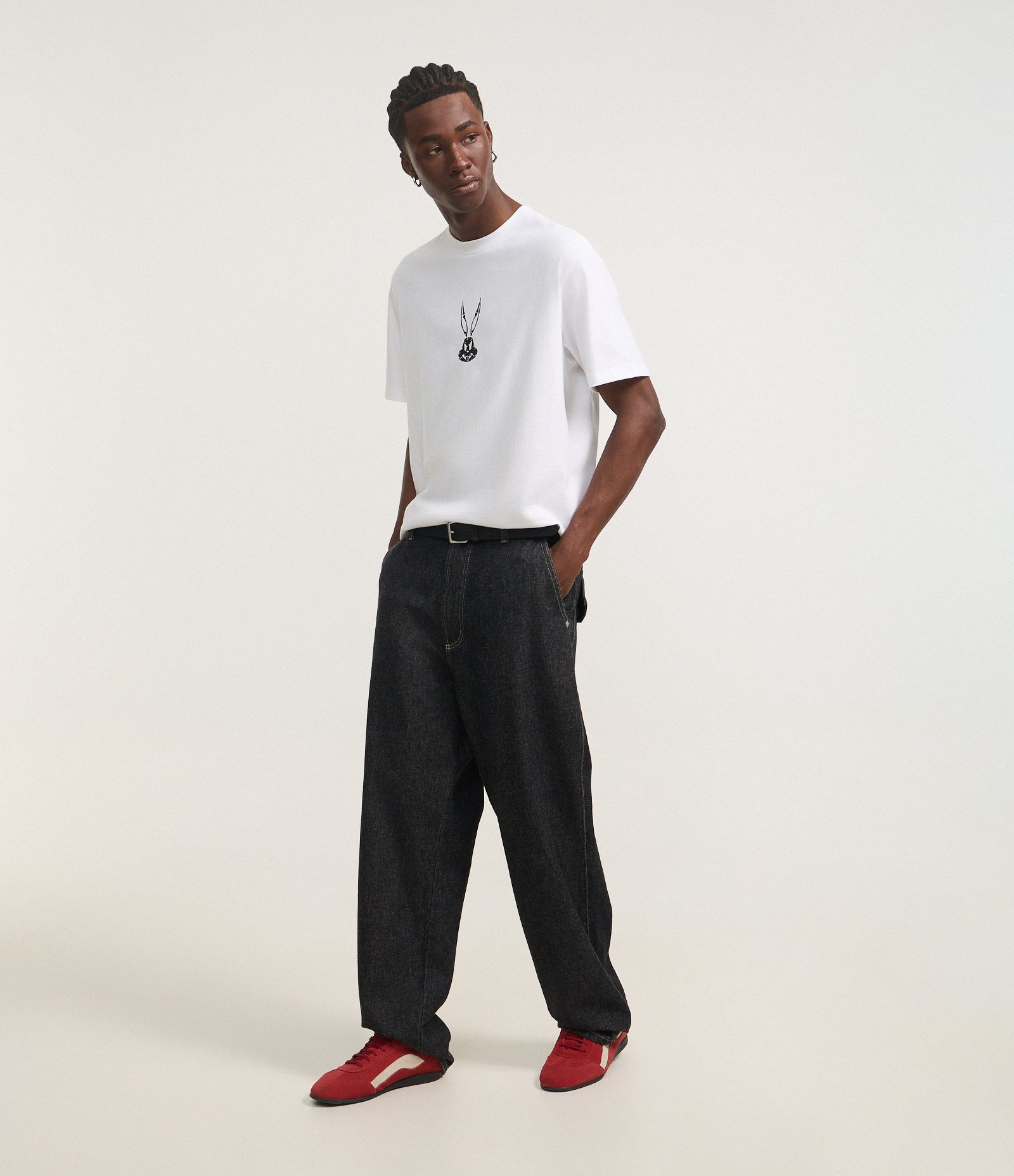 Camiseta Comfort em Algodão com Estampa de Esqueleto Perna Longa Branco 3