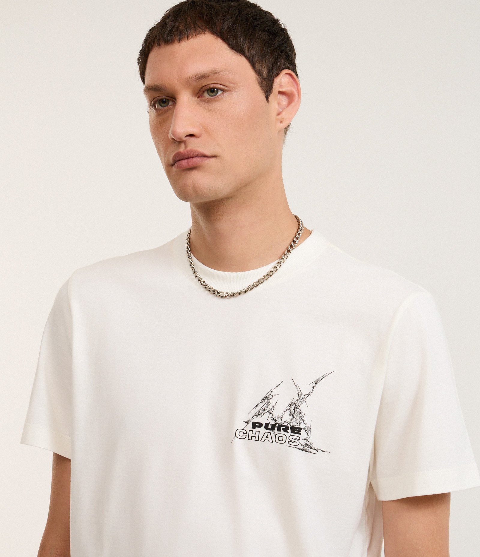 Camiseta Comfort em Algodão Com Estampa Tribal e Lettering Pure Chaos Branco 5