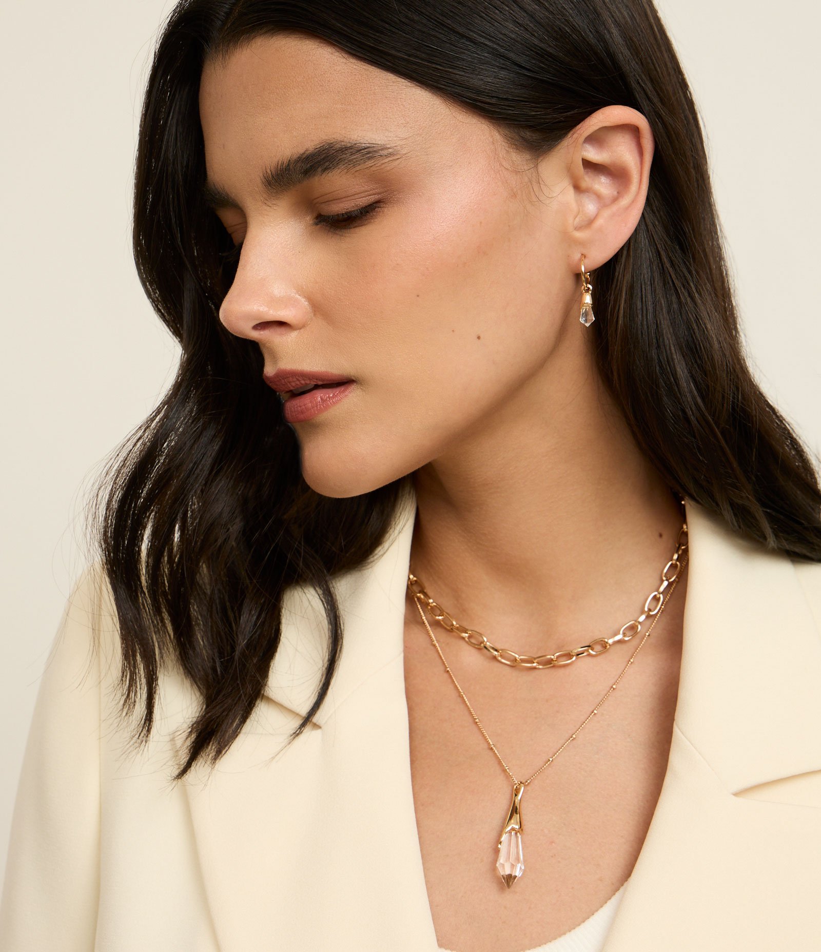 Conjunto de Colar com Pingente e Brinco Argolinha com Pingente e Correntinha Dourado 4