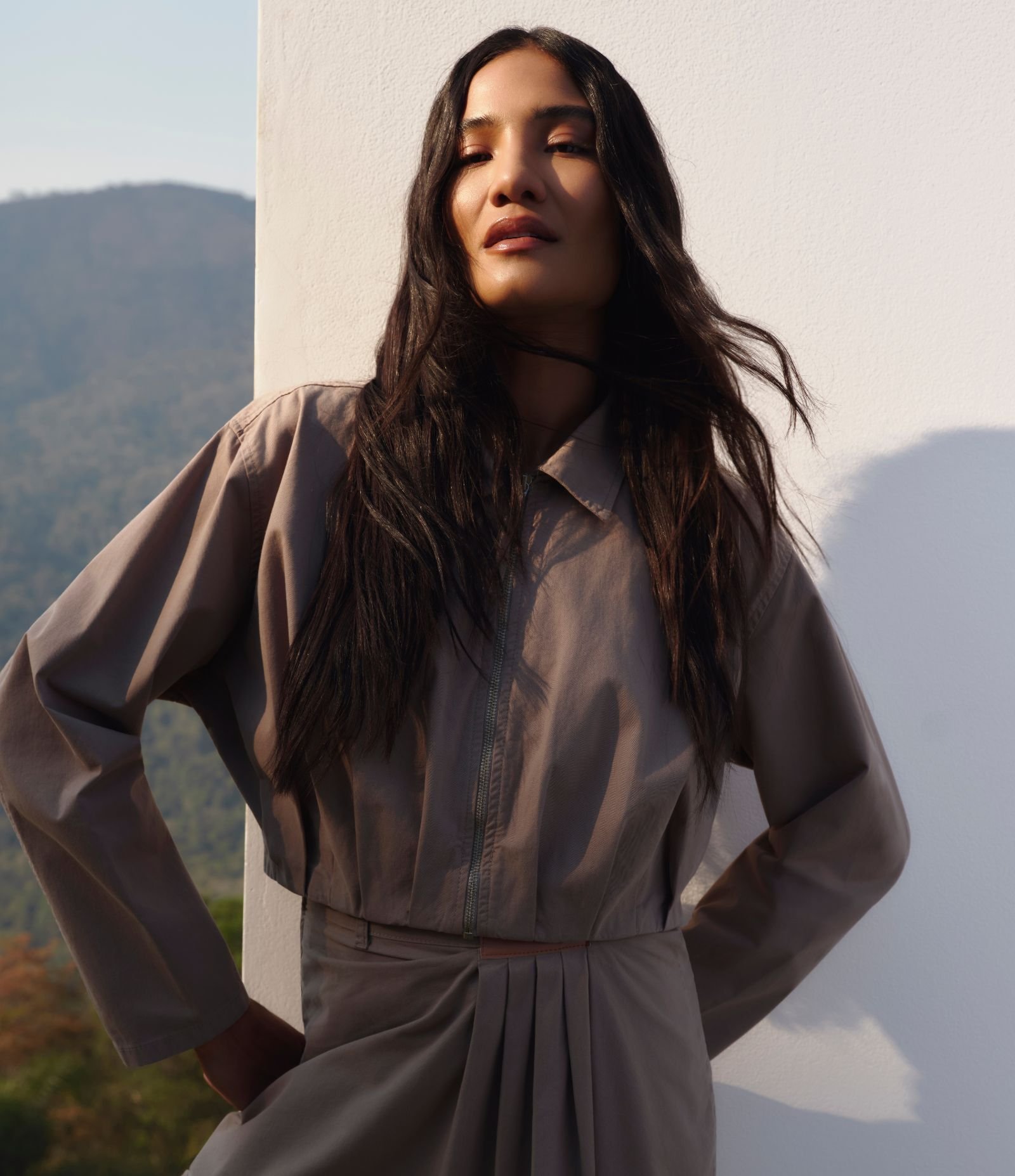 Jaqueta em Sarja com Gola Polo e Pregas Cinza 1