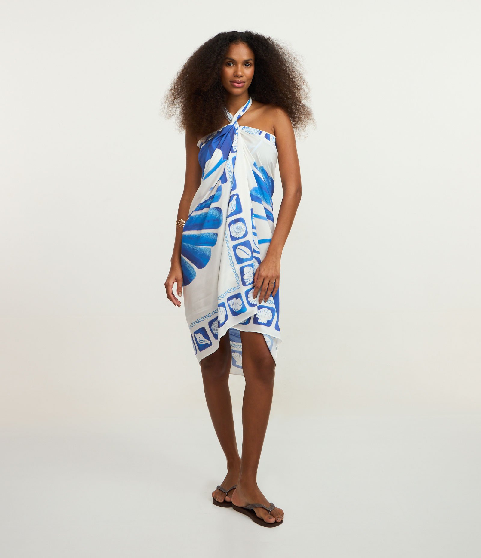 Canga em Viscose com Estampa de Conchas Branco/Azul 1