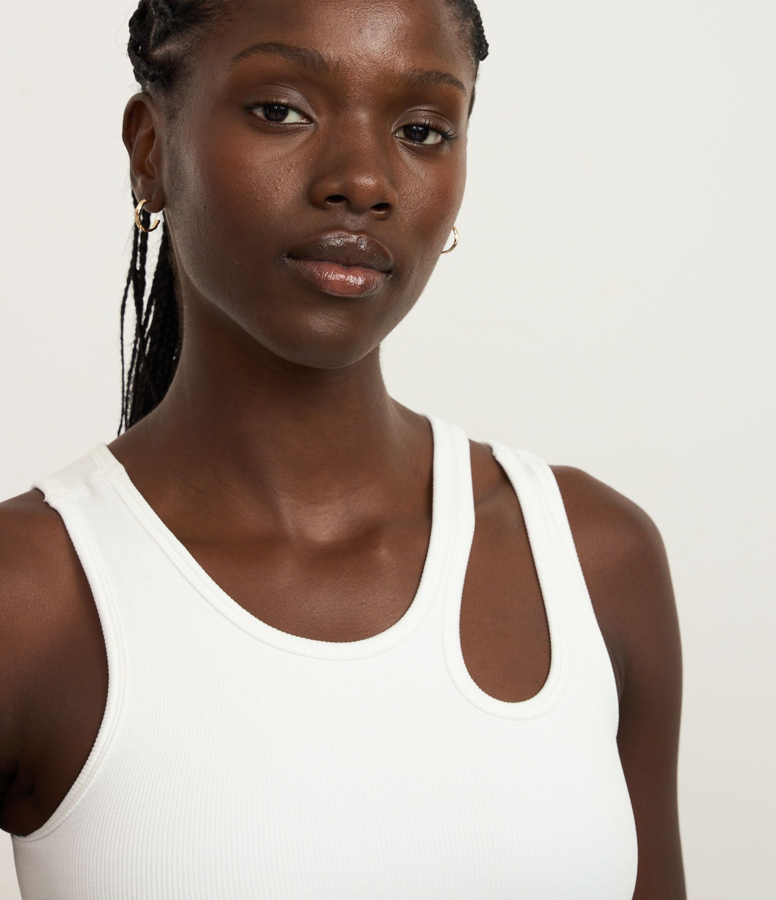 Regata Esportiva Seamless com Alça Vazada Branco 3