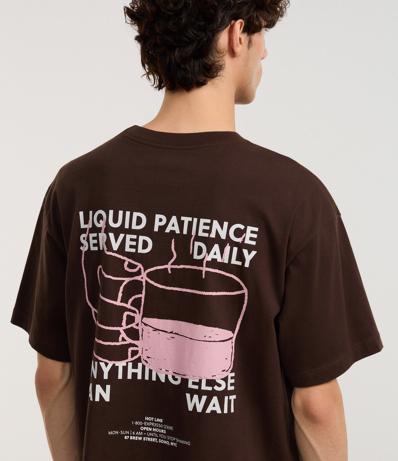 Camiseta Boxy em Algodão com Estampa de Café Marrom 3