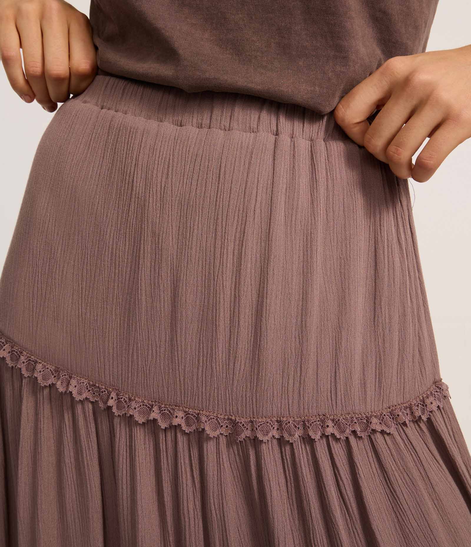 Saia Long Midi em Viscose com Babados e Textura Marrom 4
