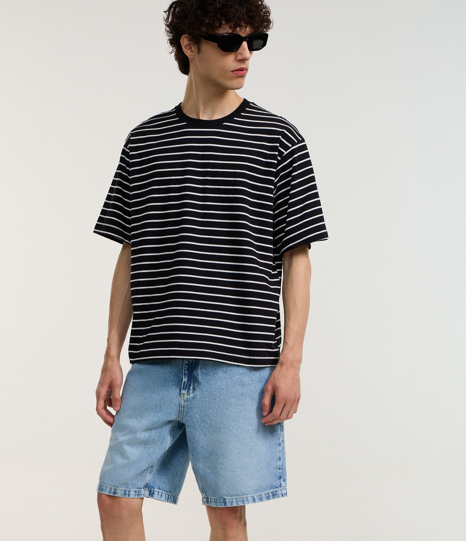 Bermuda Slim em Jeans com Bolsos Azul 4