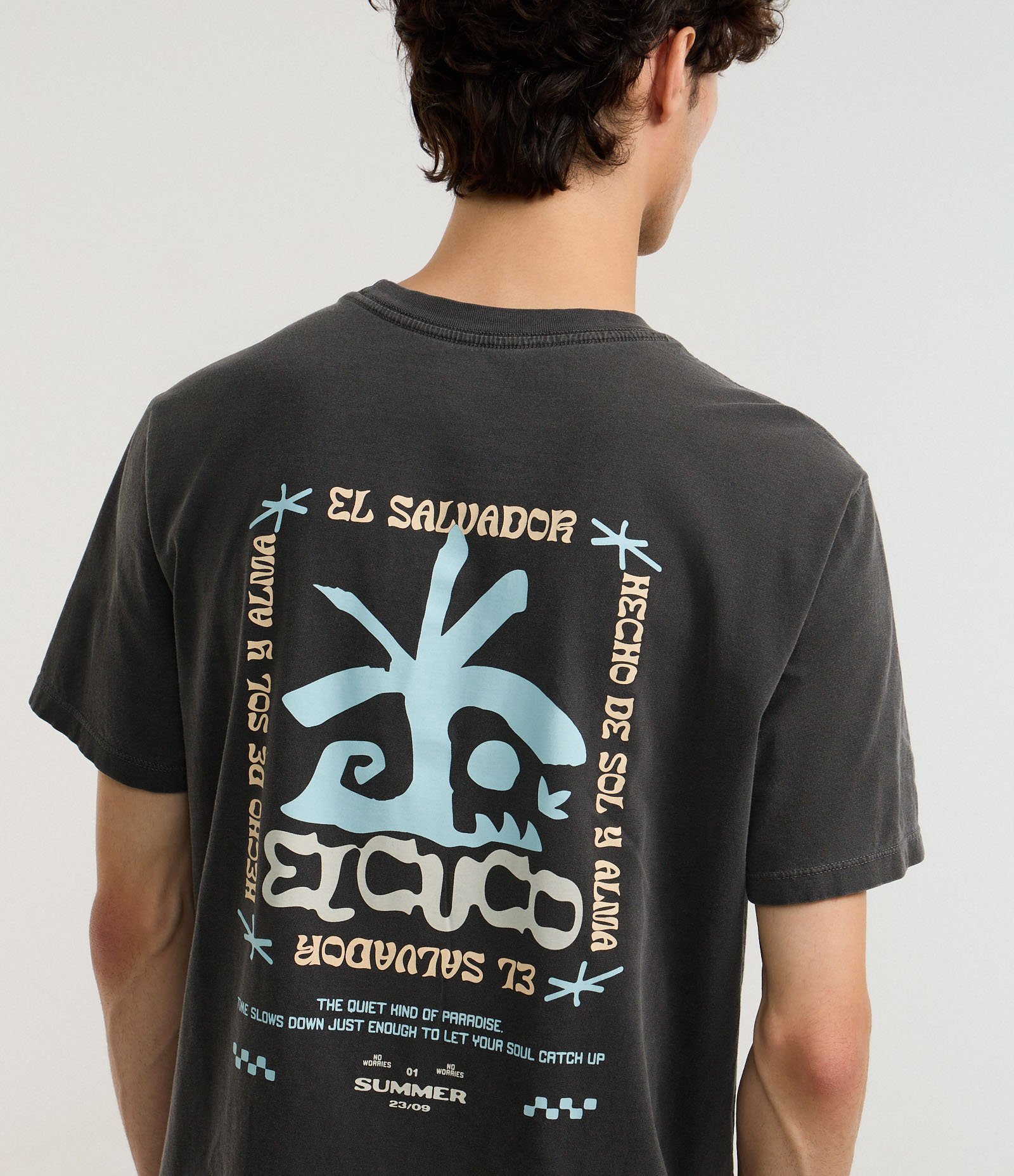 Camiseta Comfort em Algodão com Estampa de Coqueiro e Lettering El Cuco Preto 3