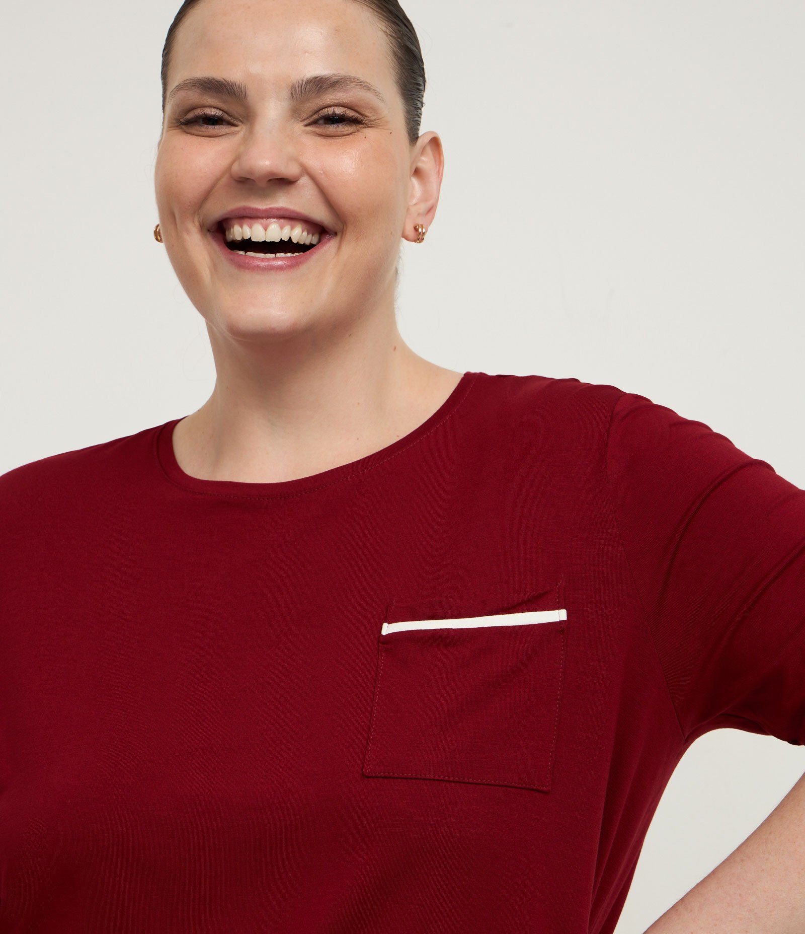 Pijama Curto em Viscose com Detalhes Contrastantes Curve & Plus Size Vermelho 2