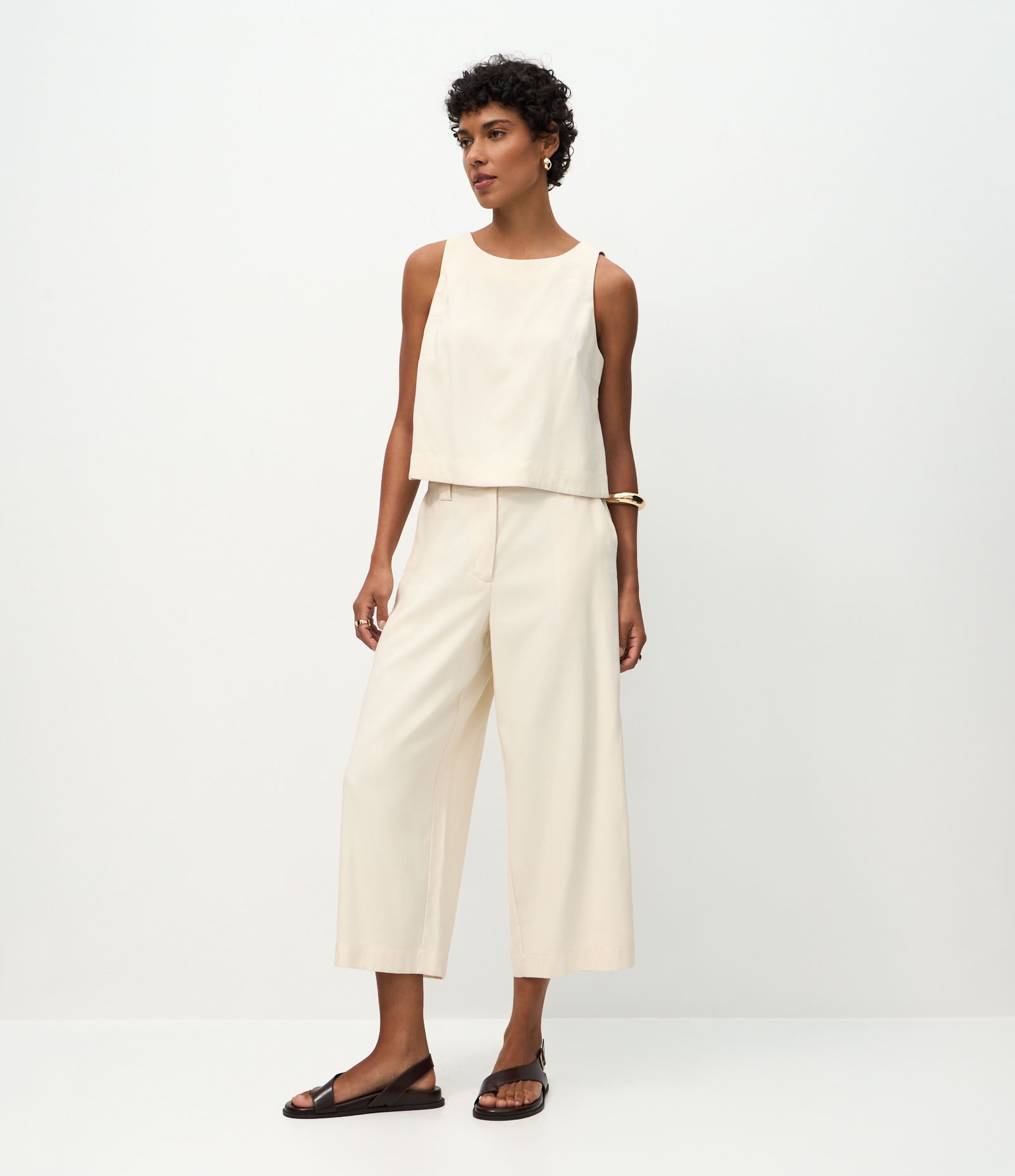 Blusa Estruturada em Viscose com Alça Larga Off White 2